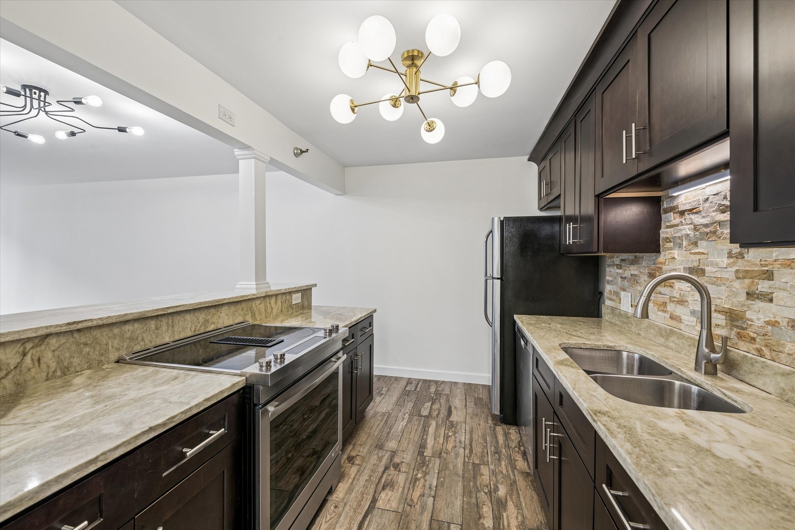 200 N Dearborn Street Unit: 1007