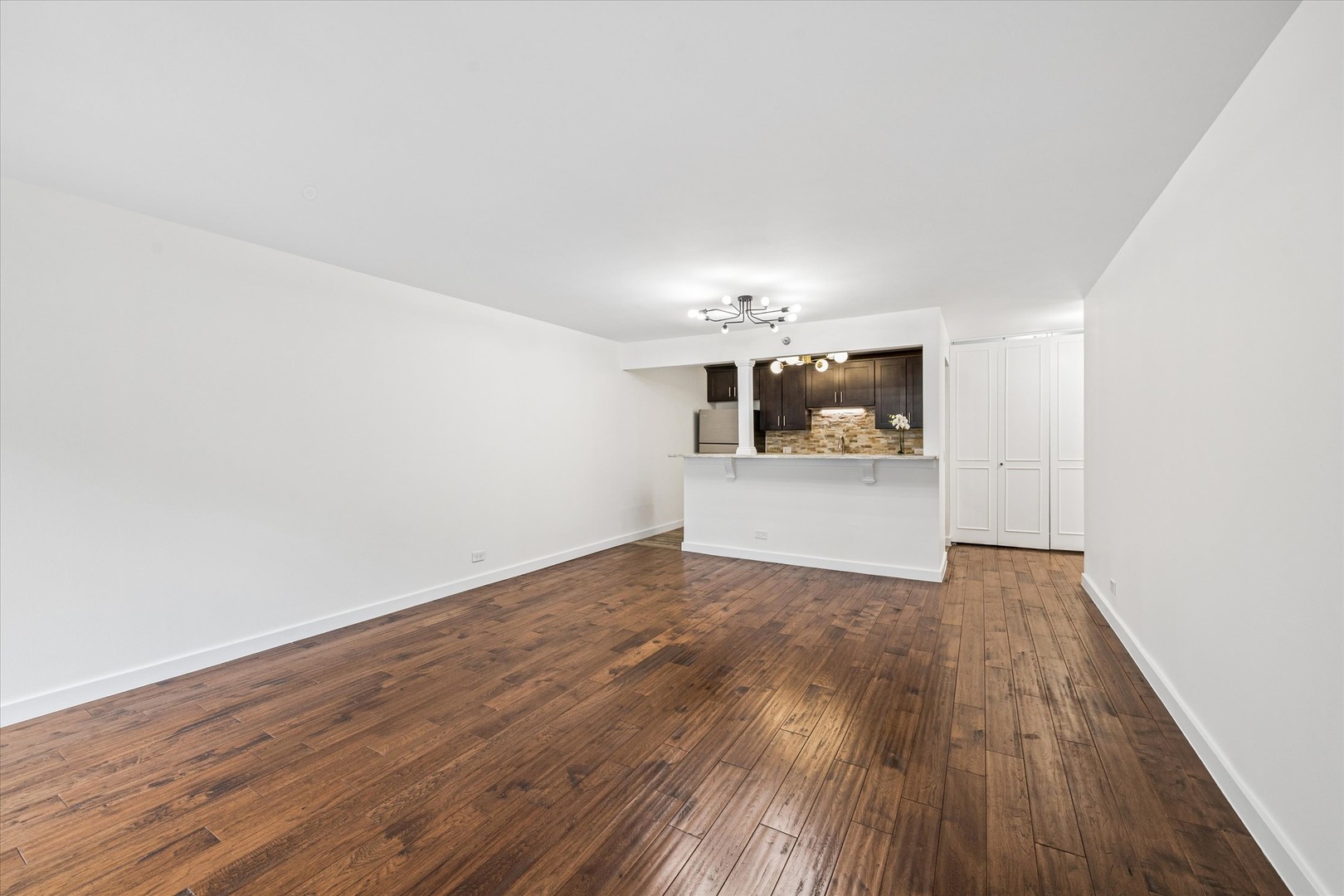 200 N Dearborn Street Unit: 1007