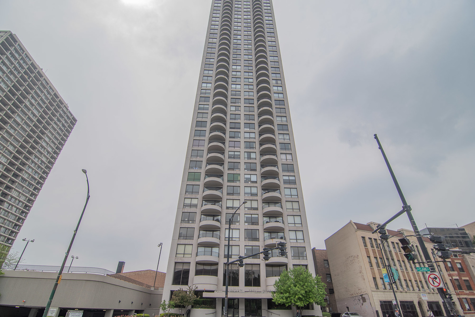 2020 N Lincoln Park W Unit: 22K