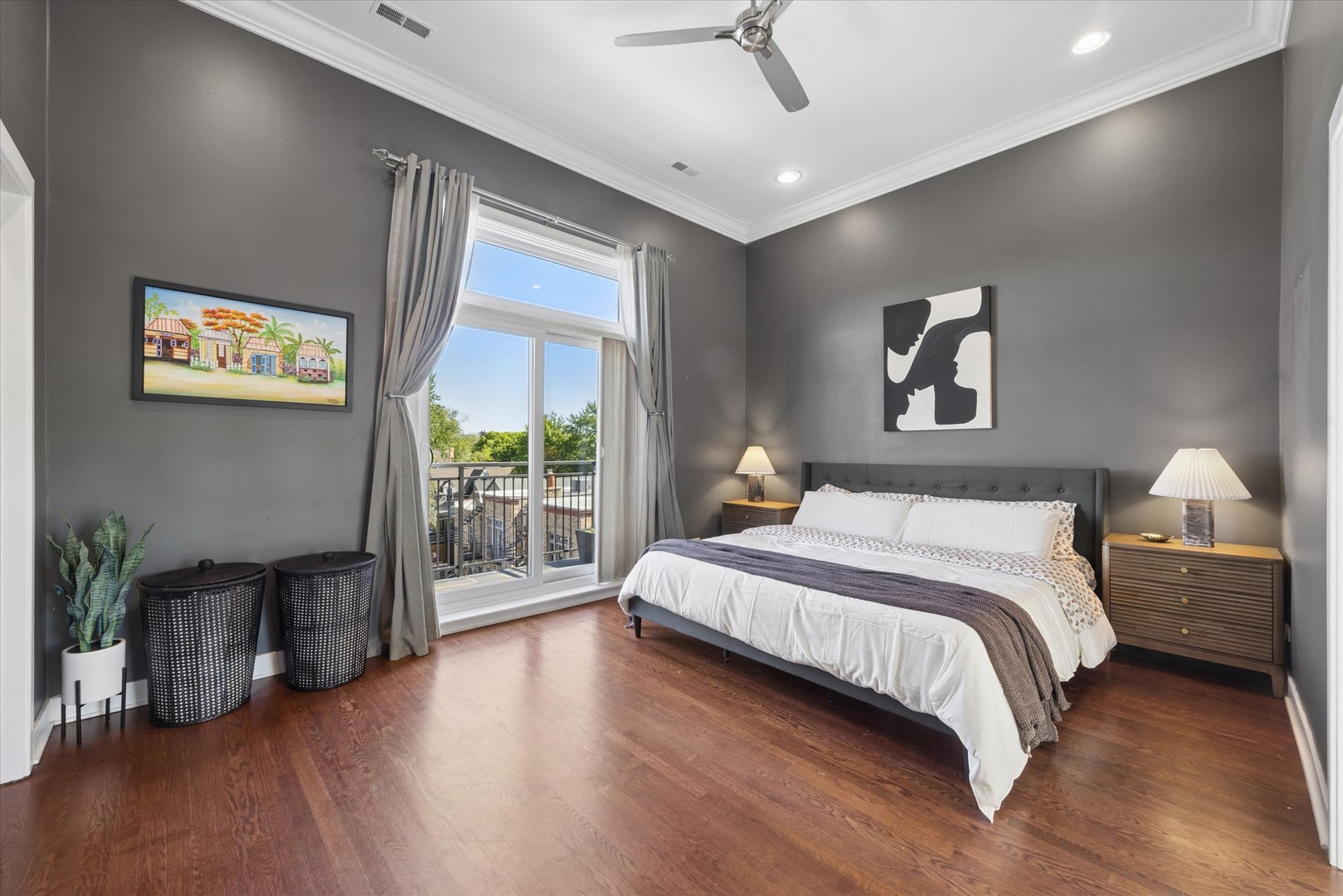 2212 W North Avenue Unit: 401