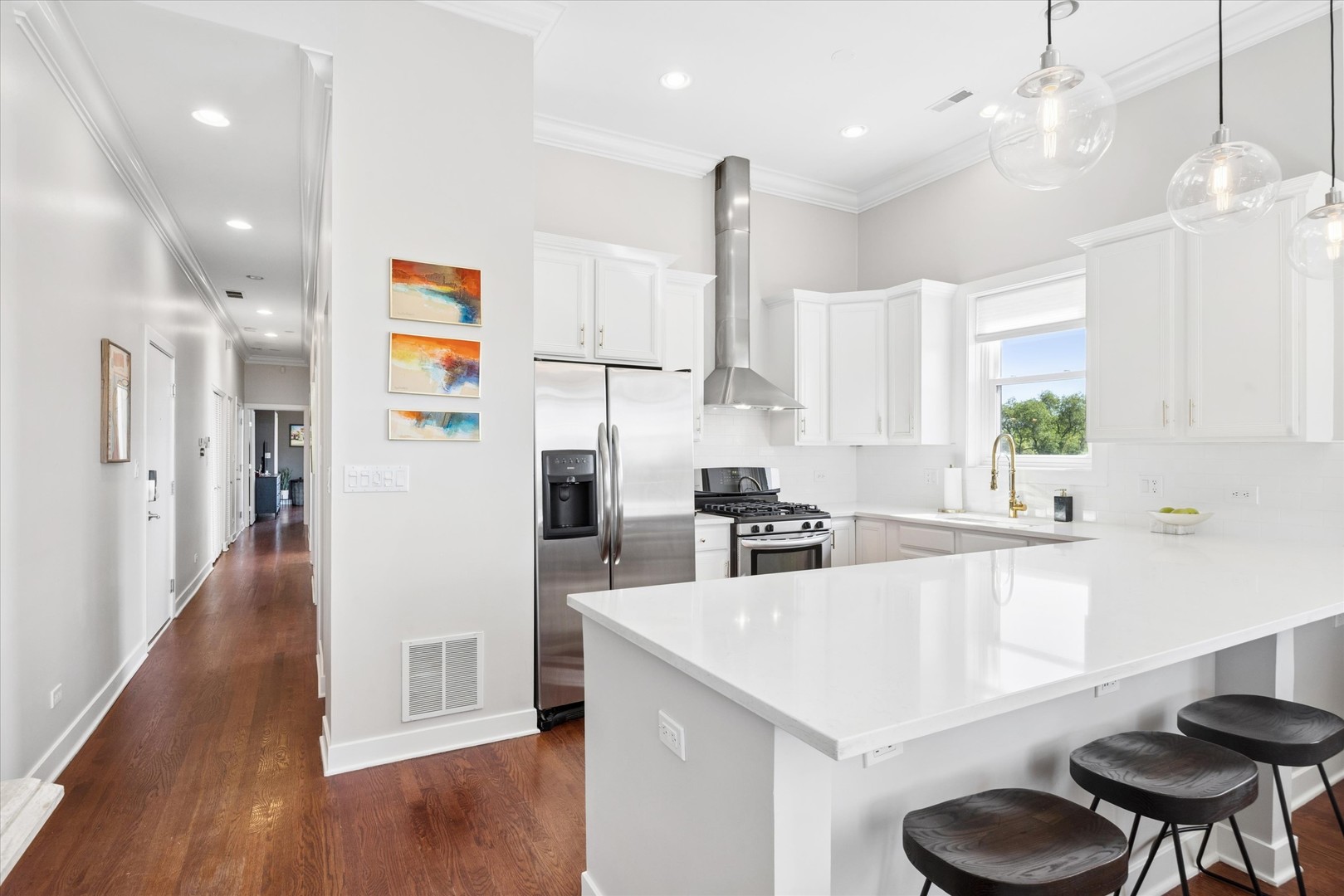 2212 W North Avenue Unit: 401