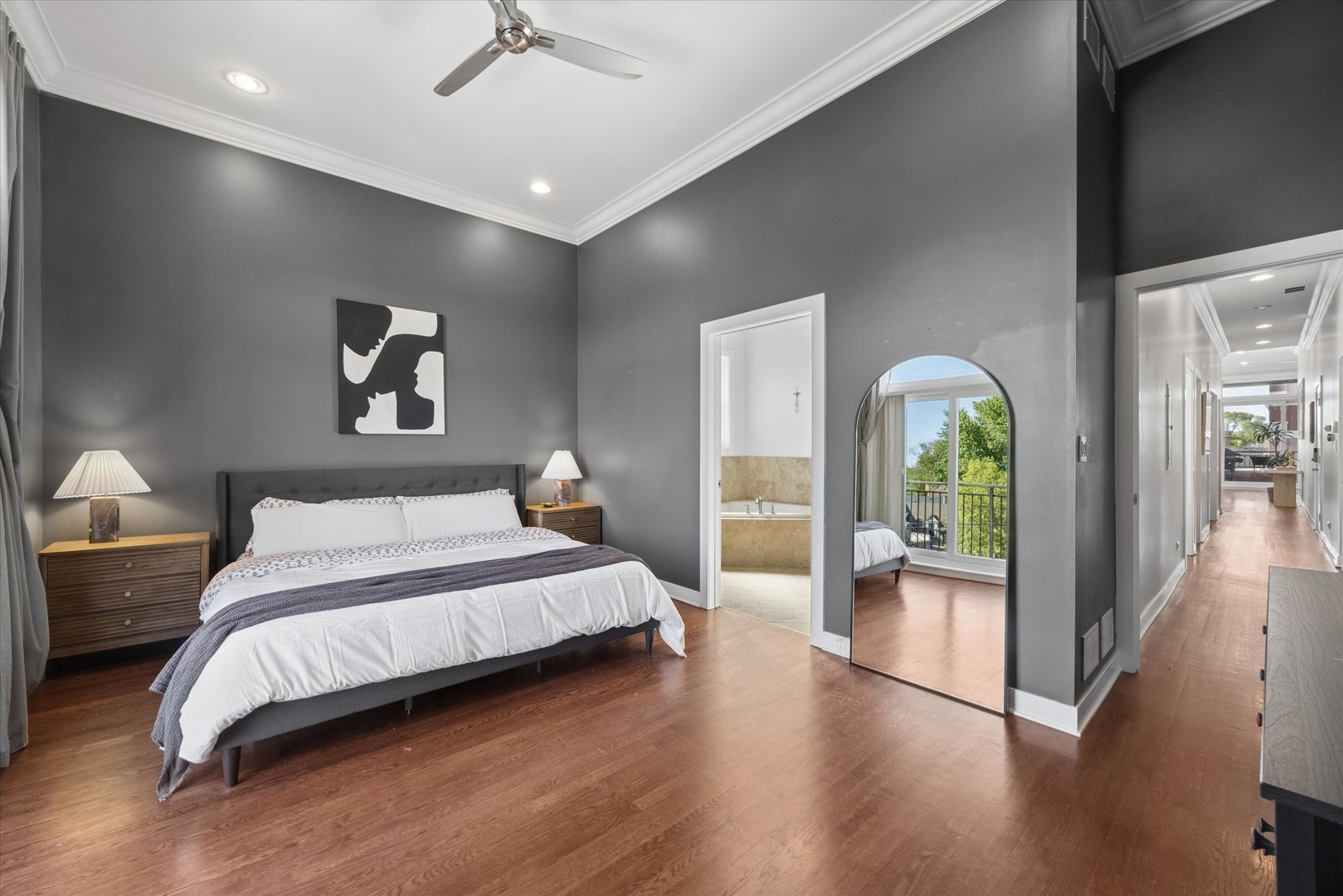 2212 W North Avenue Unit: 401