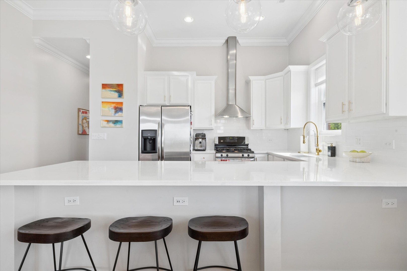 2212 W North Avenue Unit: 401