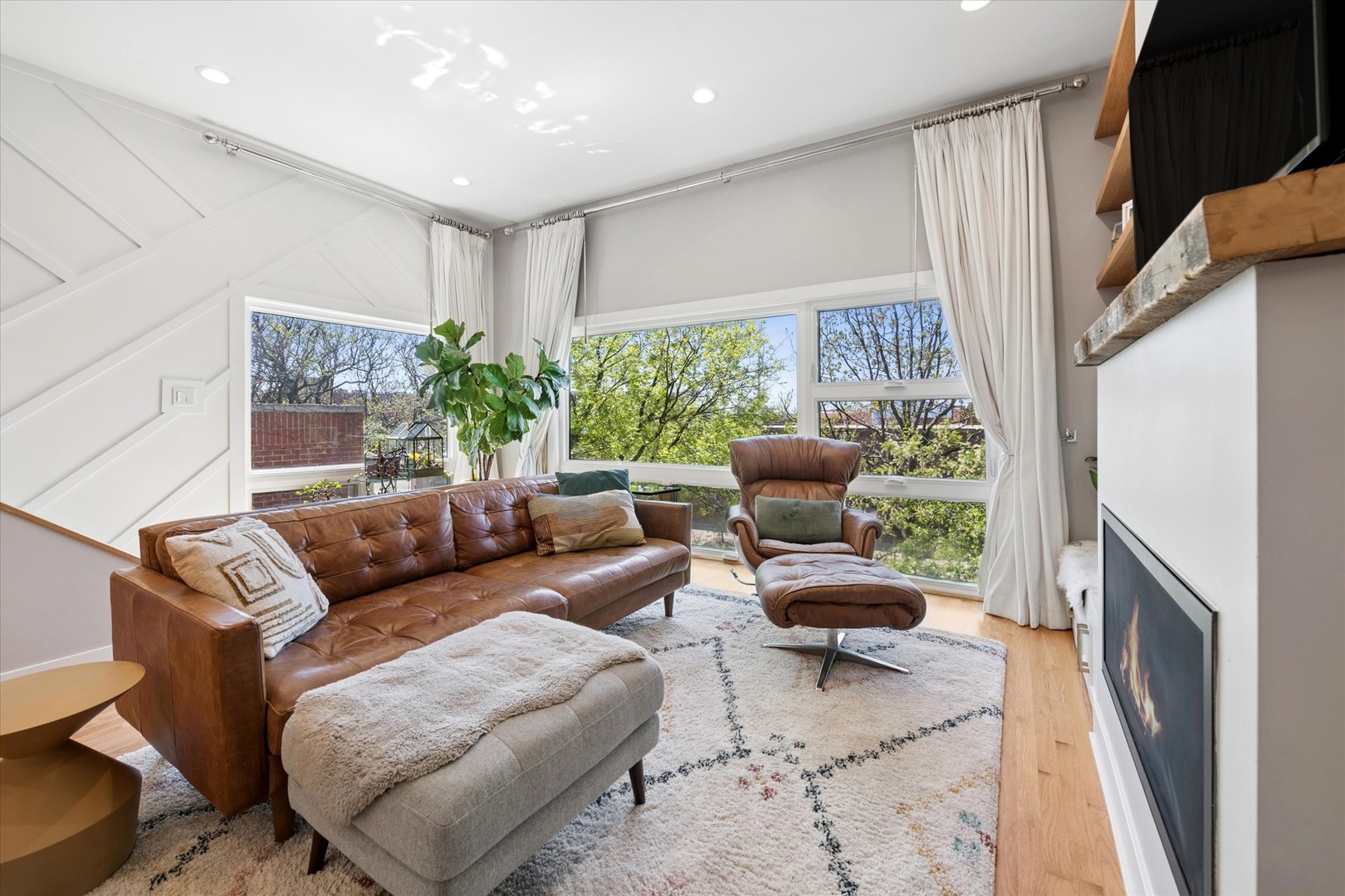 1725 N SHEFFIELD Avenue Unit: 2
