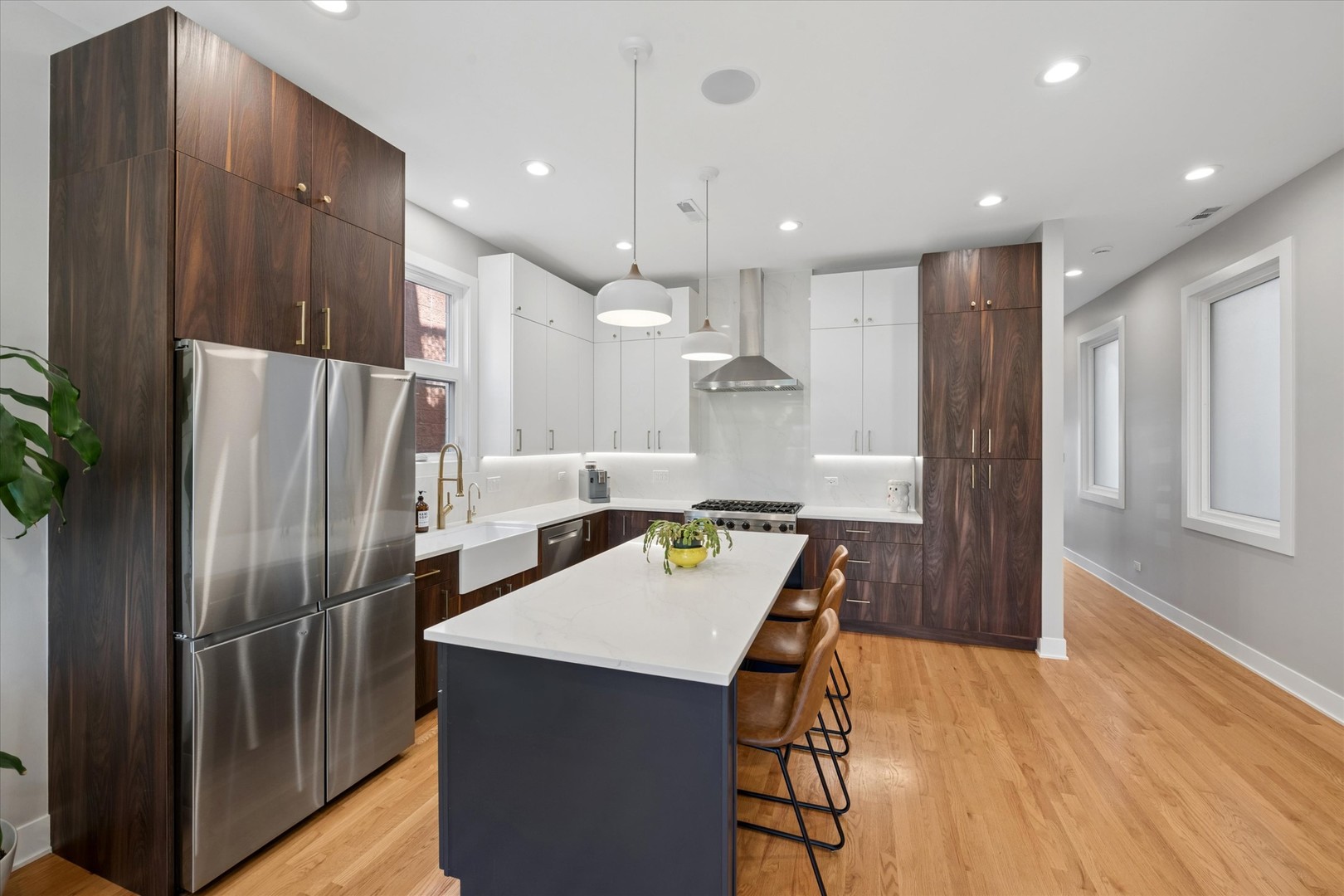 1725 N SHEFFIELD Avenue Unit: 2