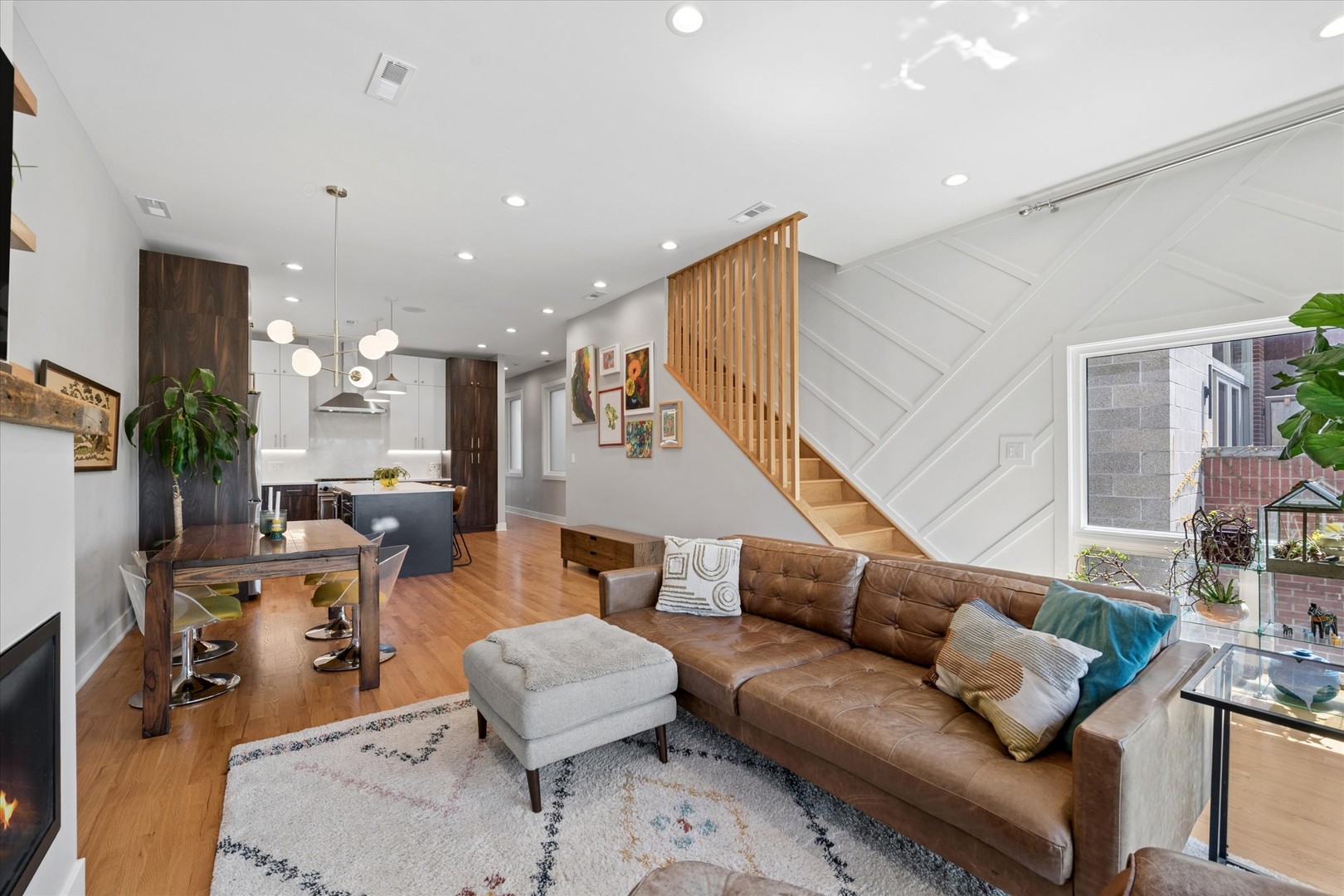1725 N SHEFFIELD Avenue Unit: 2