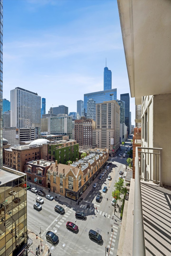 630 N State Street Unit: 1305
