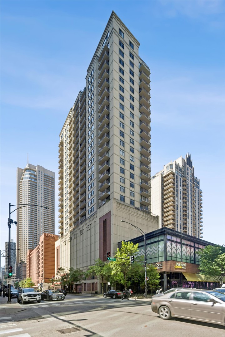 630 N State Street Unit: 1305