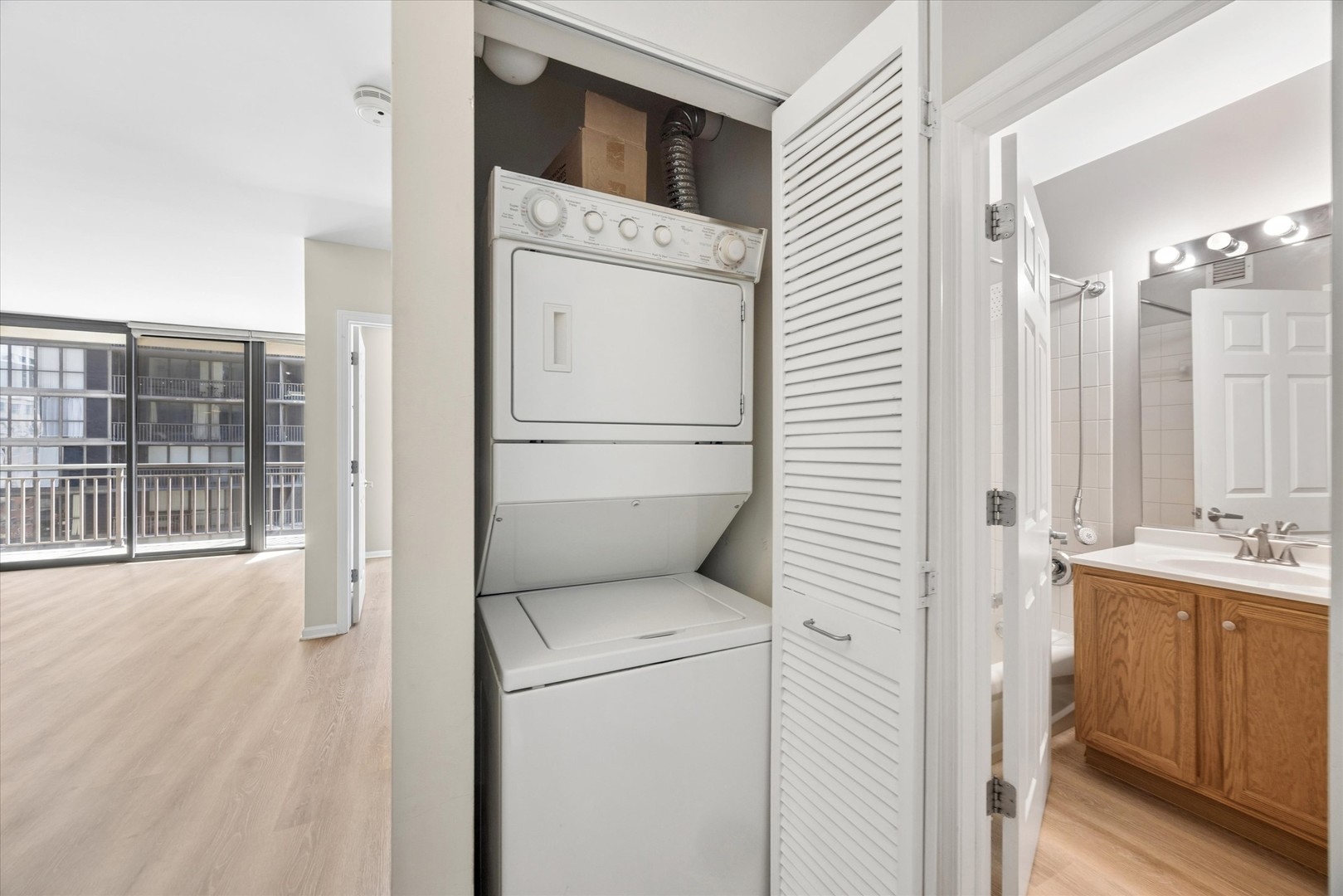 630 N State Street Unit: 1305