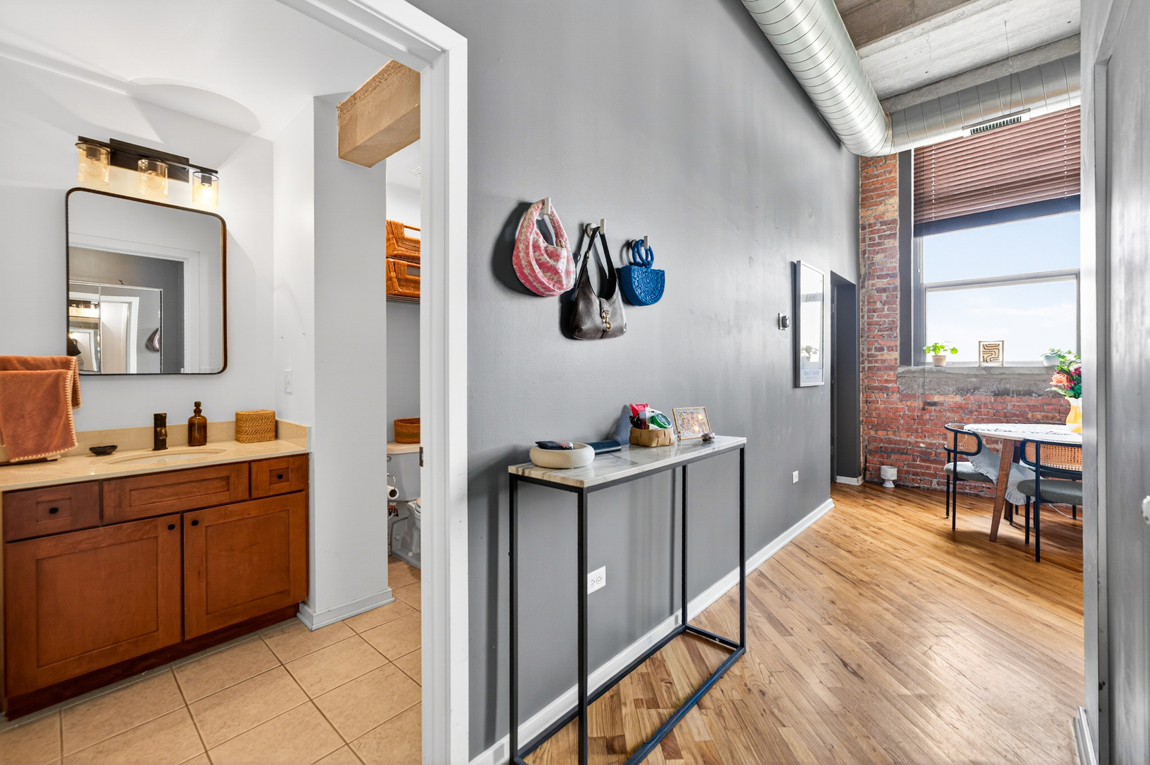 1735 N Paulina Street Unit: 612