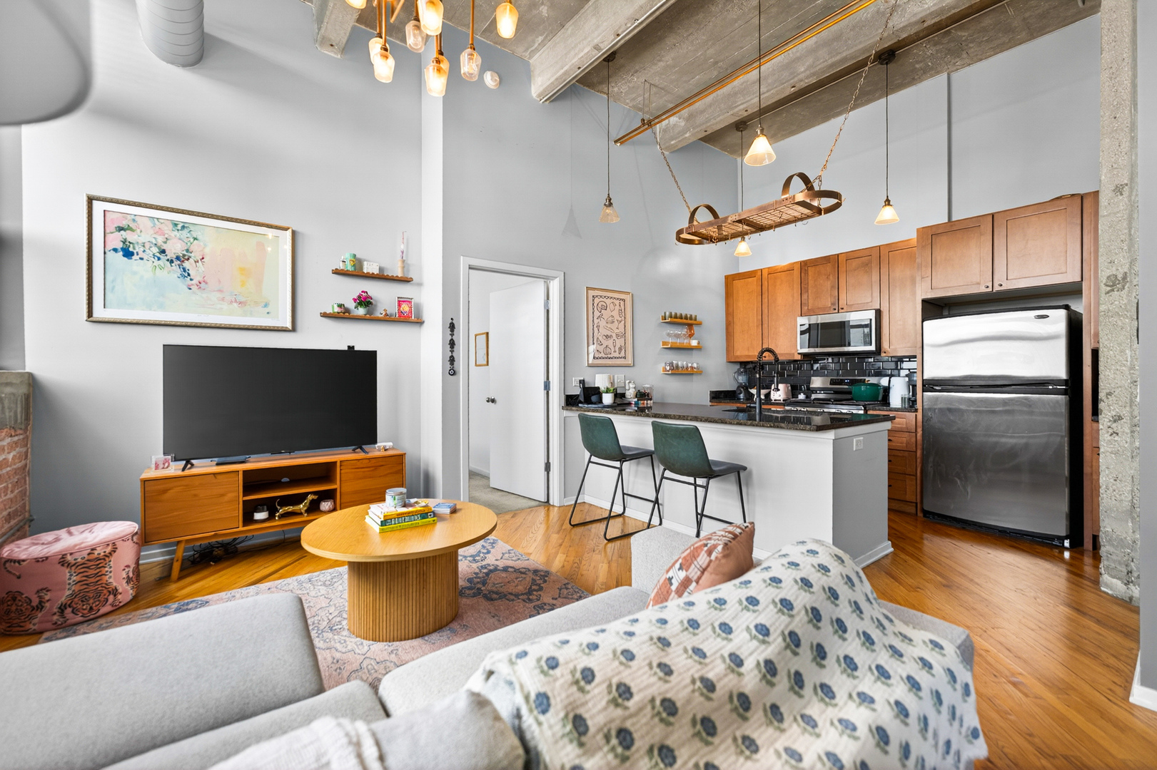 1735 N Paulina Street Unit: 612