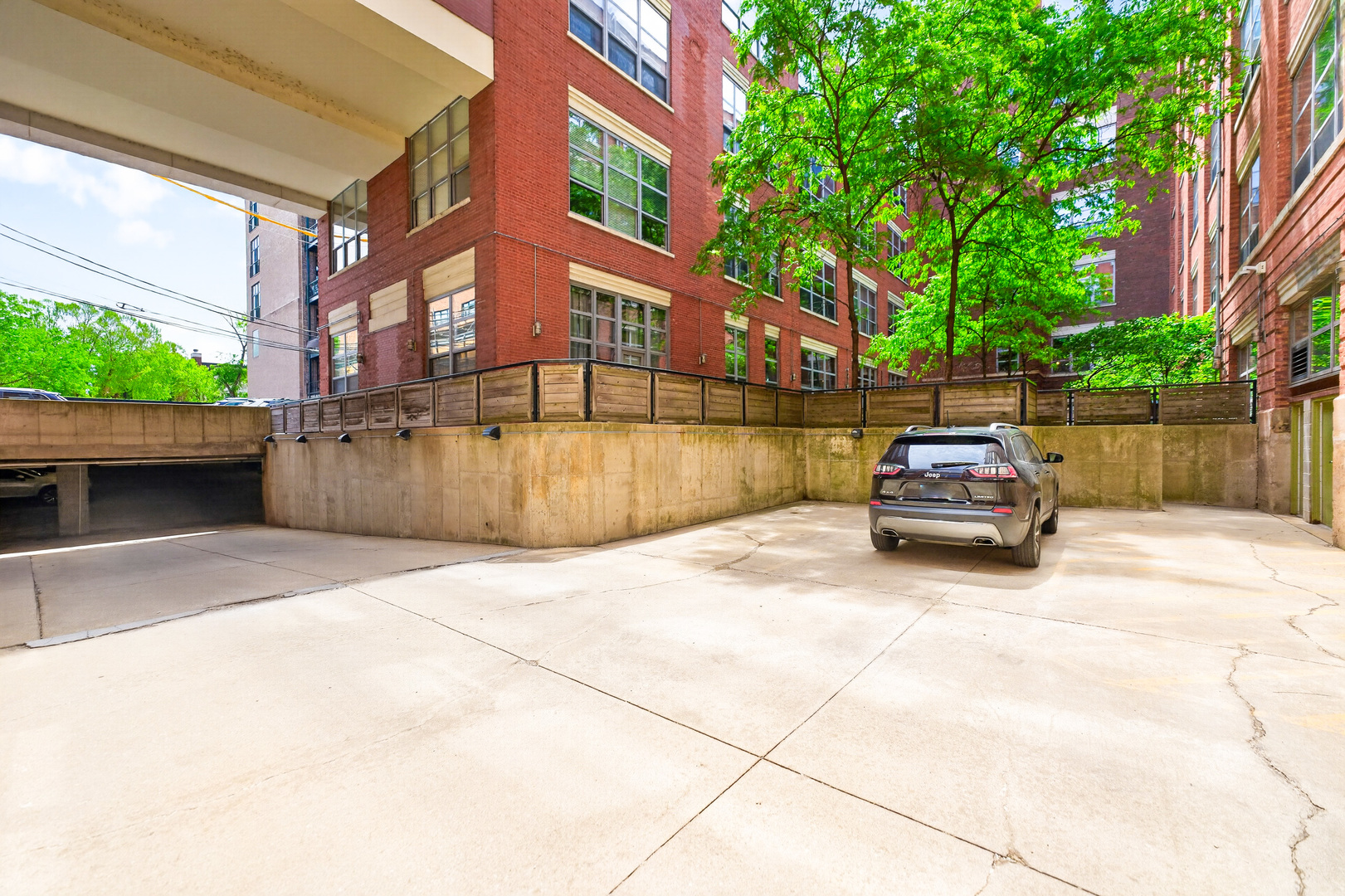 1735 N Paulina Street Unit: 612