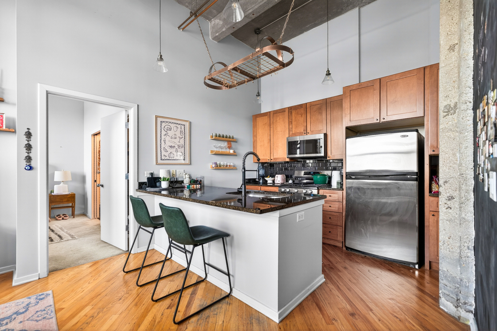 1735 N Paulina Street Unit: 612