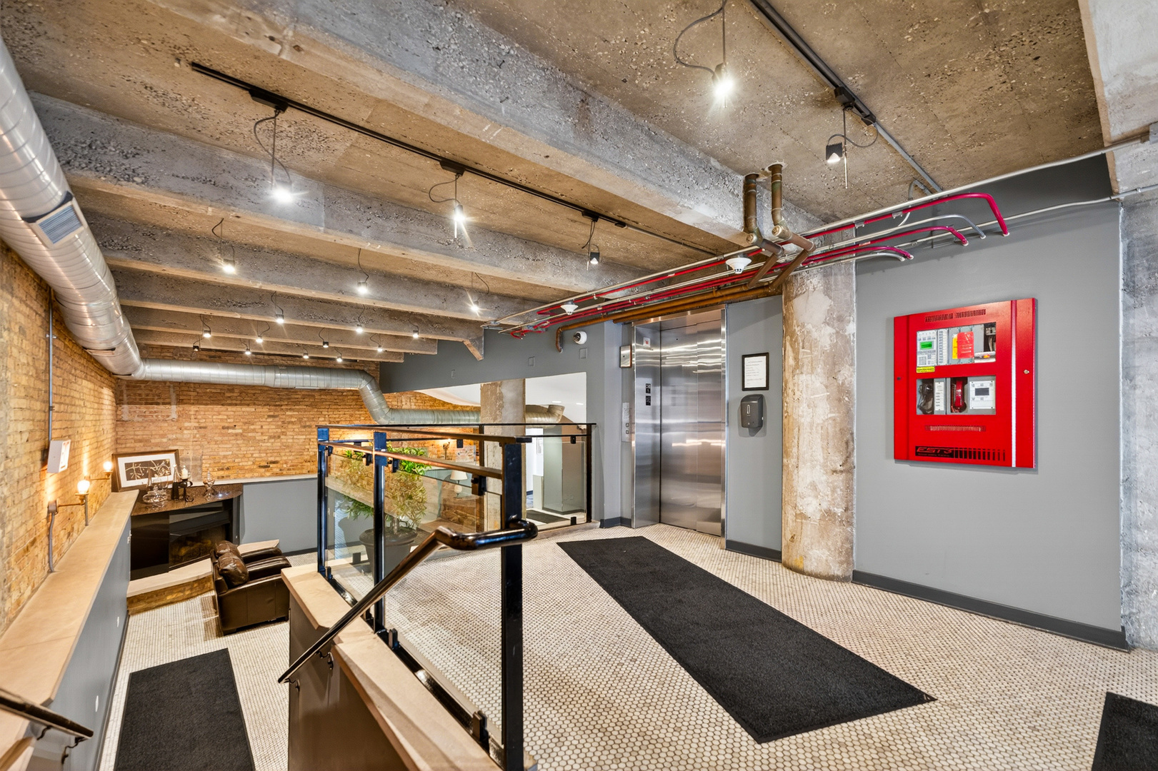 1735 N Paulina Street Unit: 612