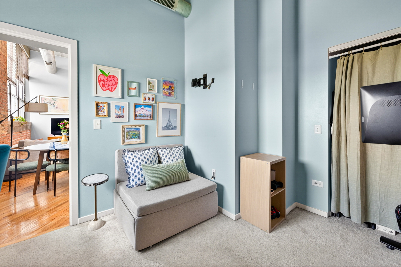 1735 N Paulina Street Unit: 612
