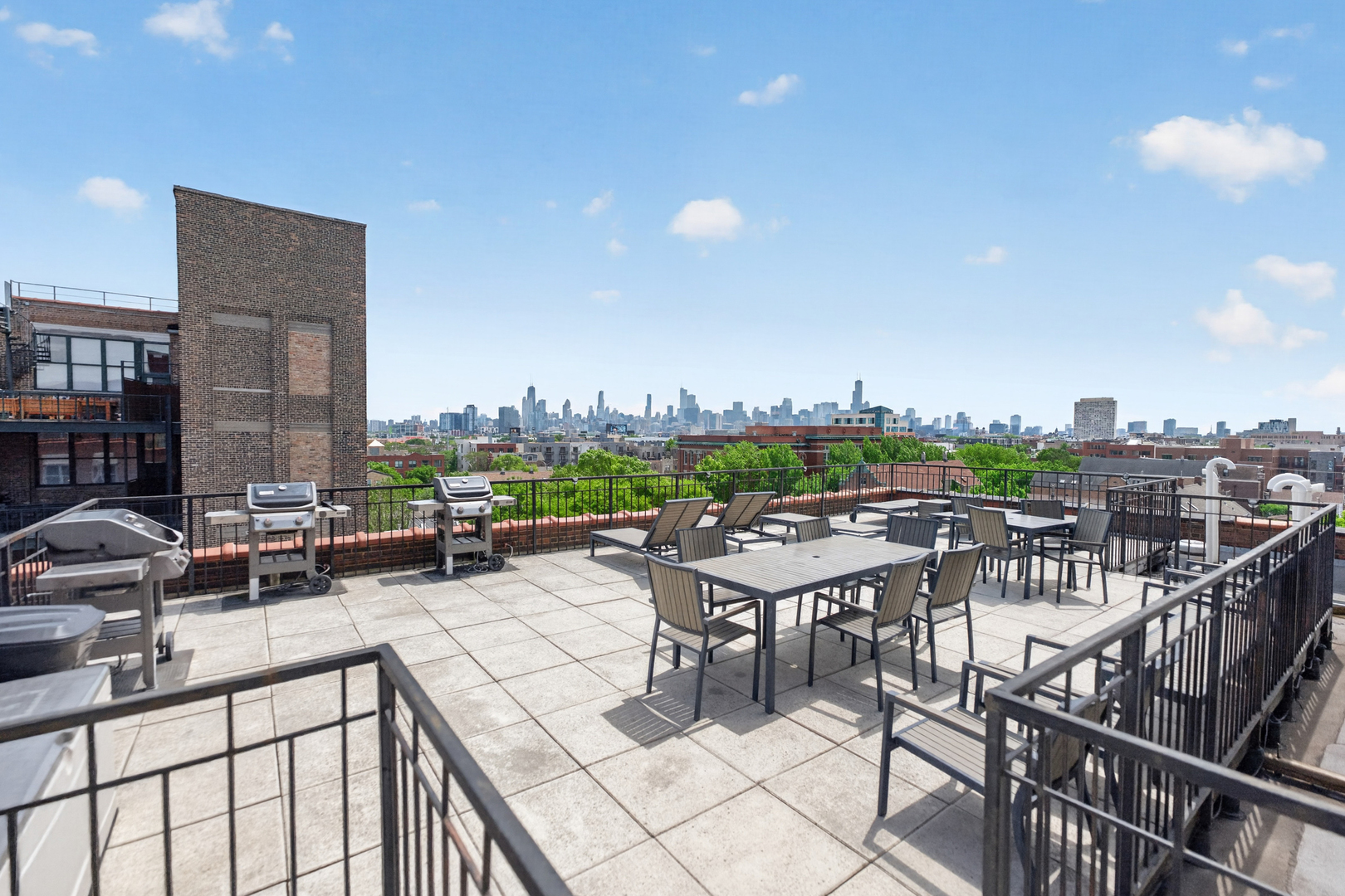 1735 N Paulina Street Unit: 612