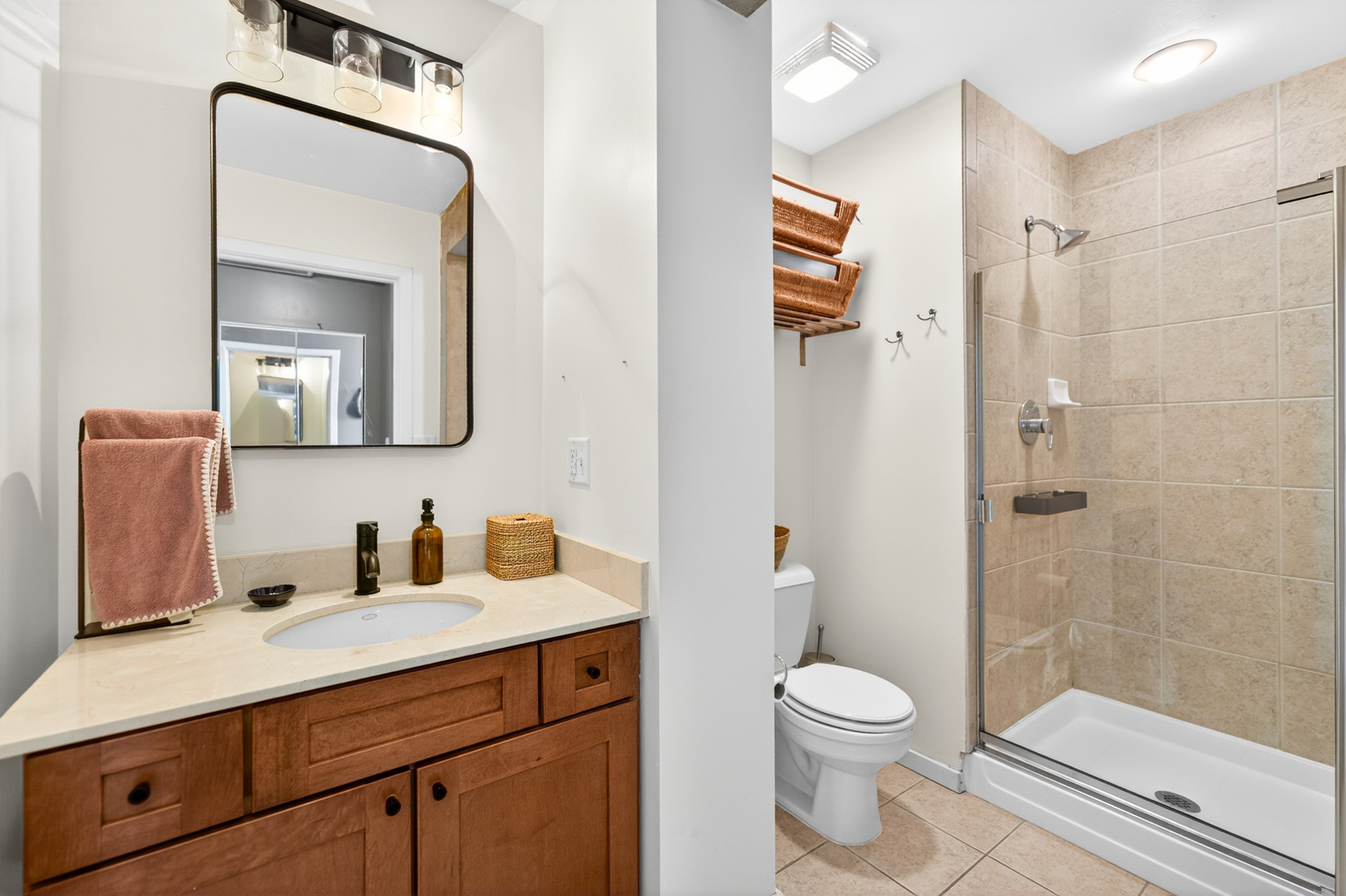 1735 N Paulina Street Unit: 612