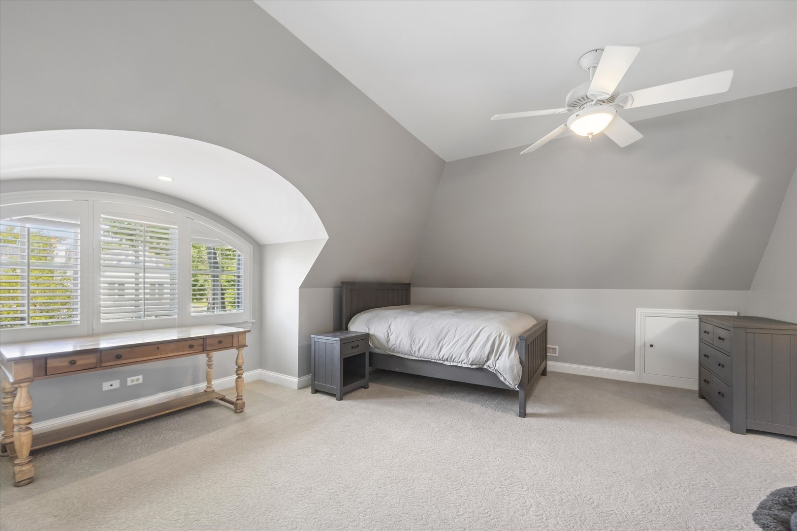 7 S Quincy Street