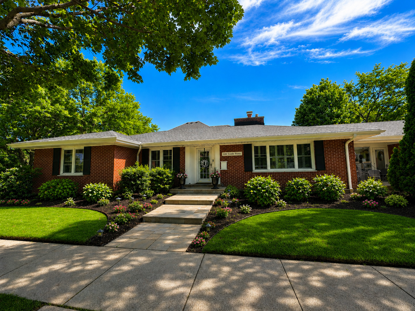 600 S Stone Avenue