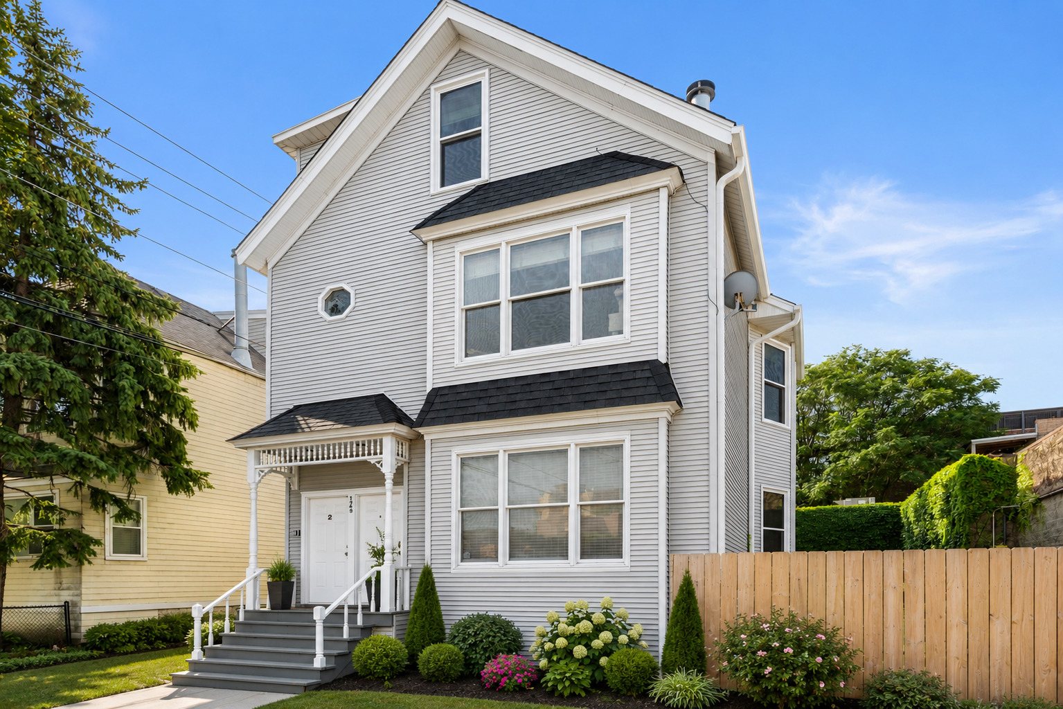 1549 W Barry Avenue Unit: 2