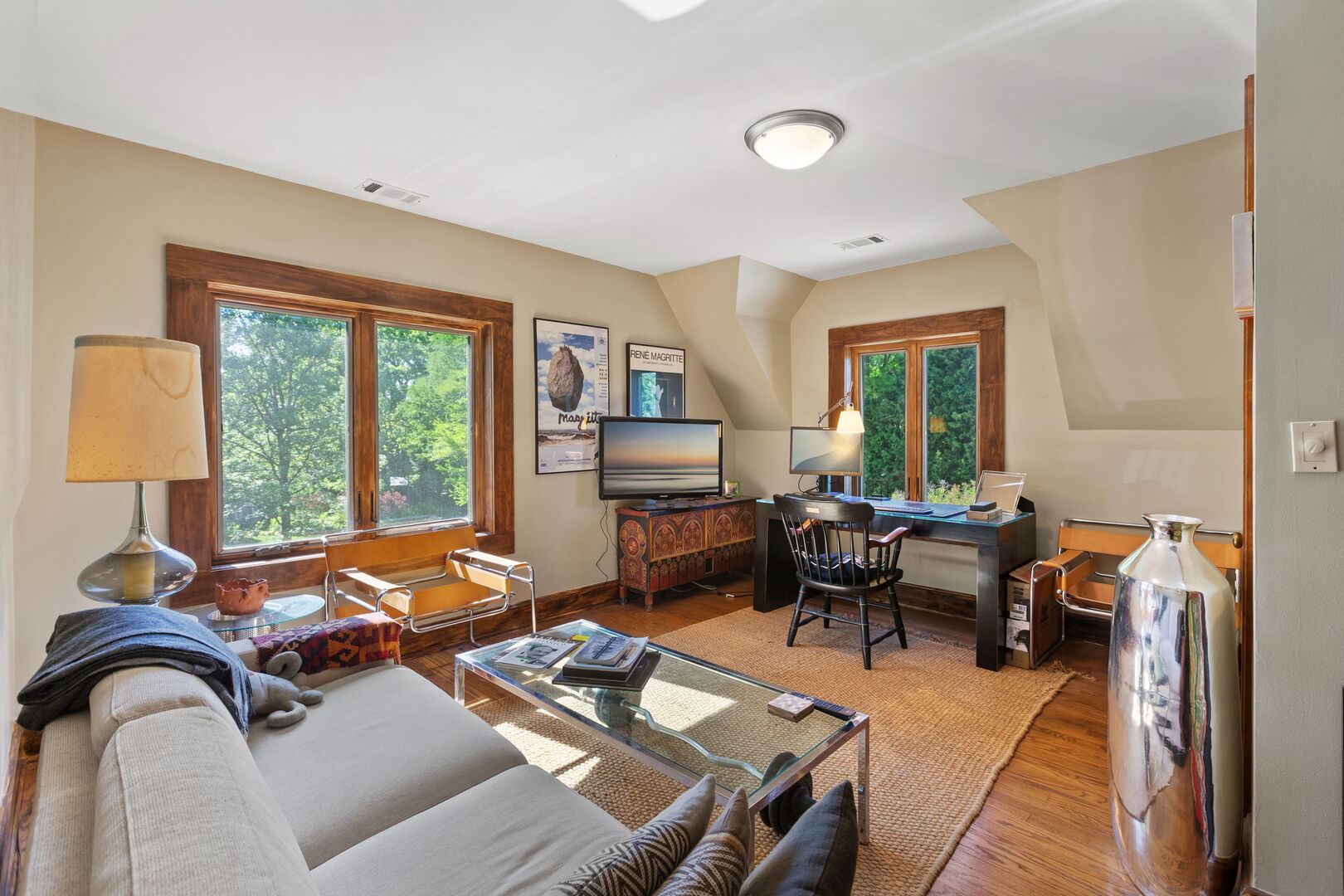 283 W Laurel Avenue