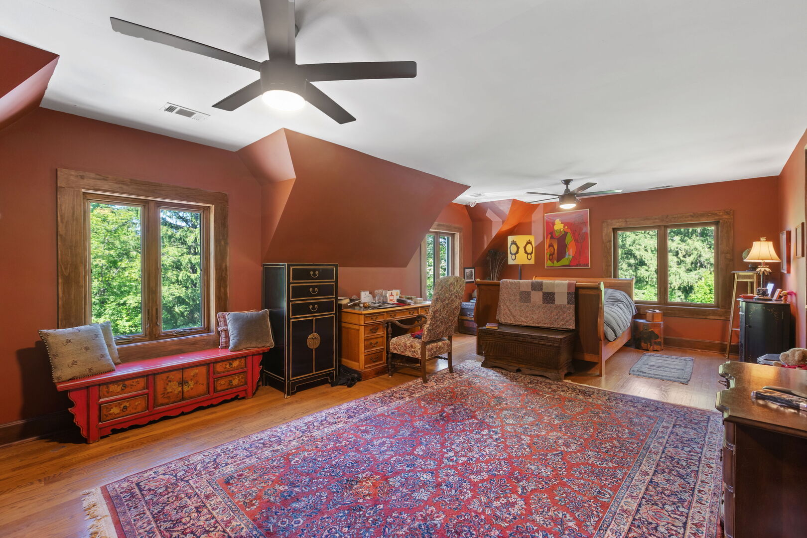 283 W Laurel Avenue