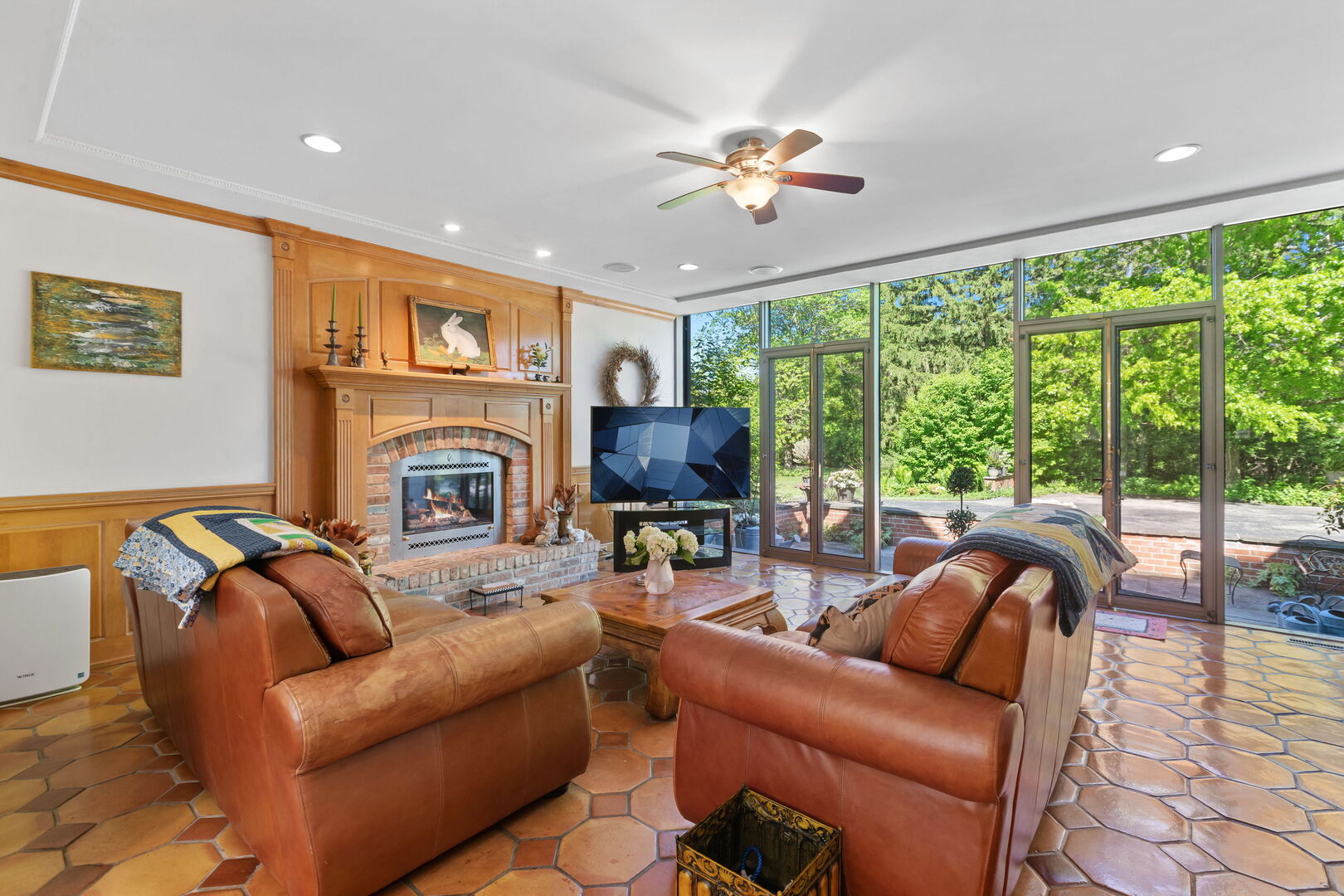283 W Laurel Avenue