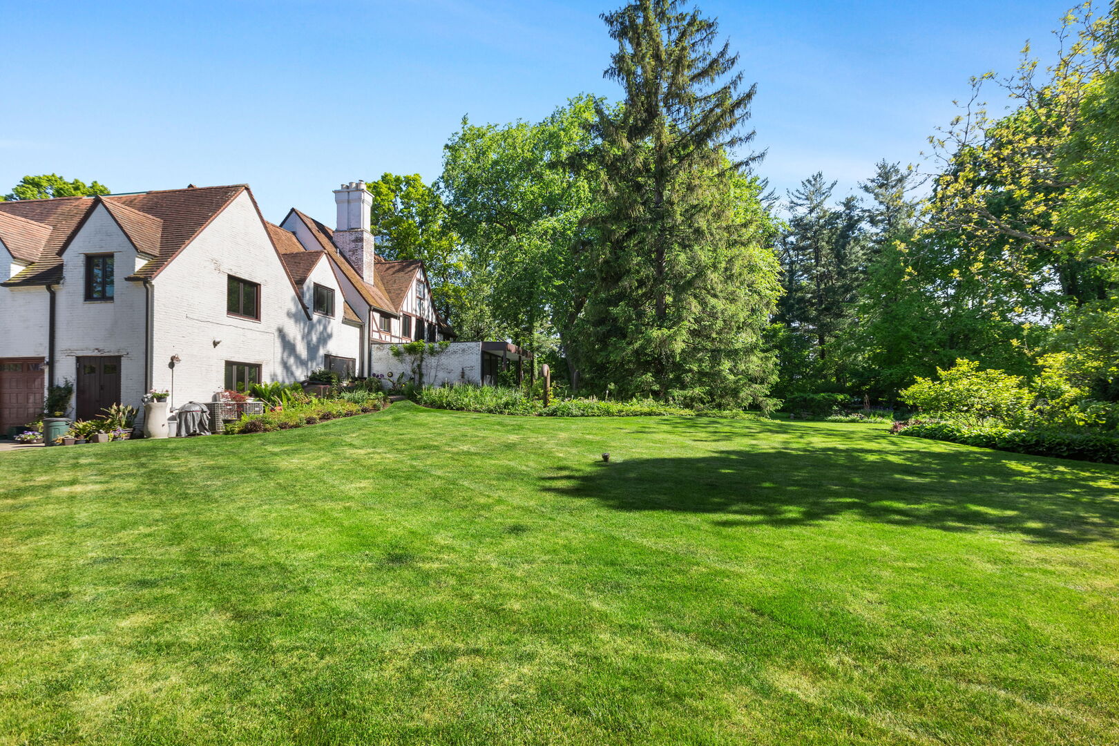 283 W Laurel Avenue