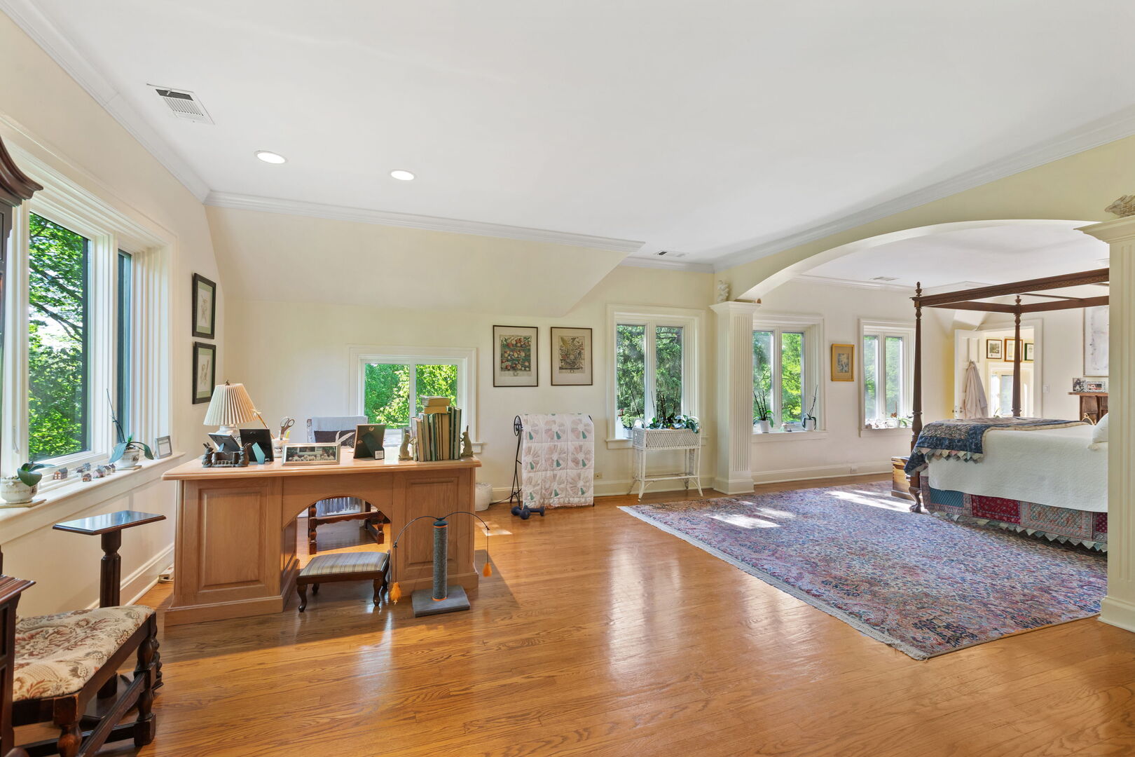 283 W Laurel Avenue