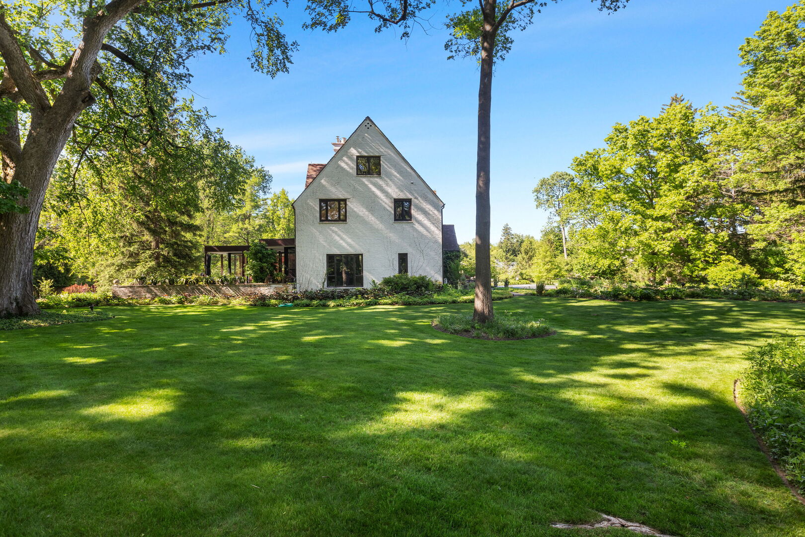283 W Laurel Avenue