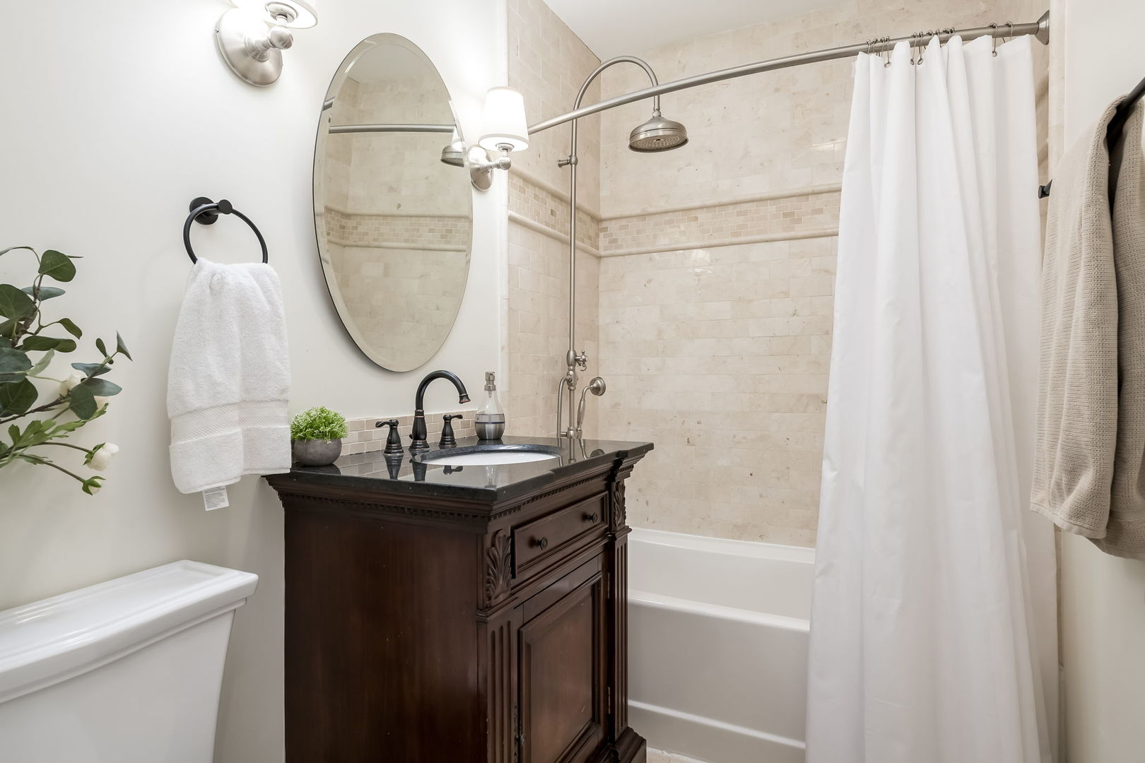 1940 N Cleveland Avenue Unit: 4