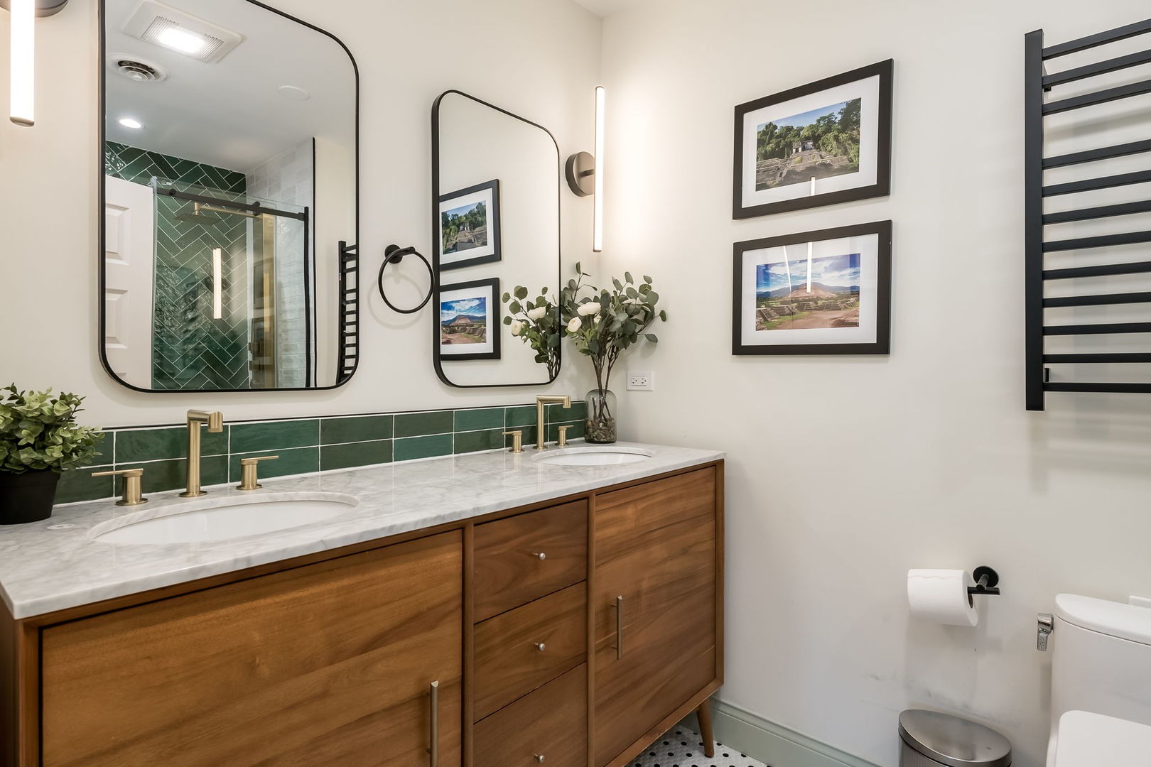 1940 N Cleveland Avenue Unit: 4