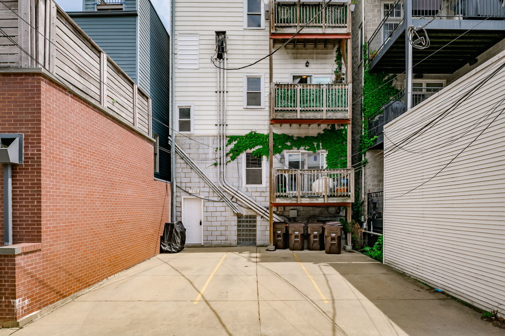 1940 N Cleveland Avenue Unit: 4