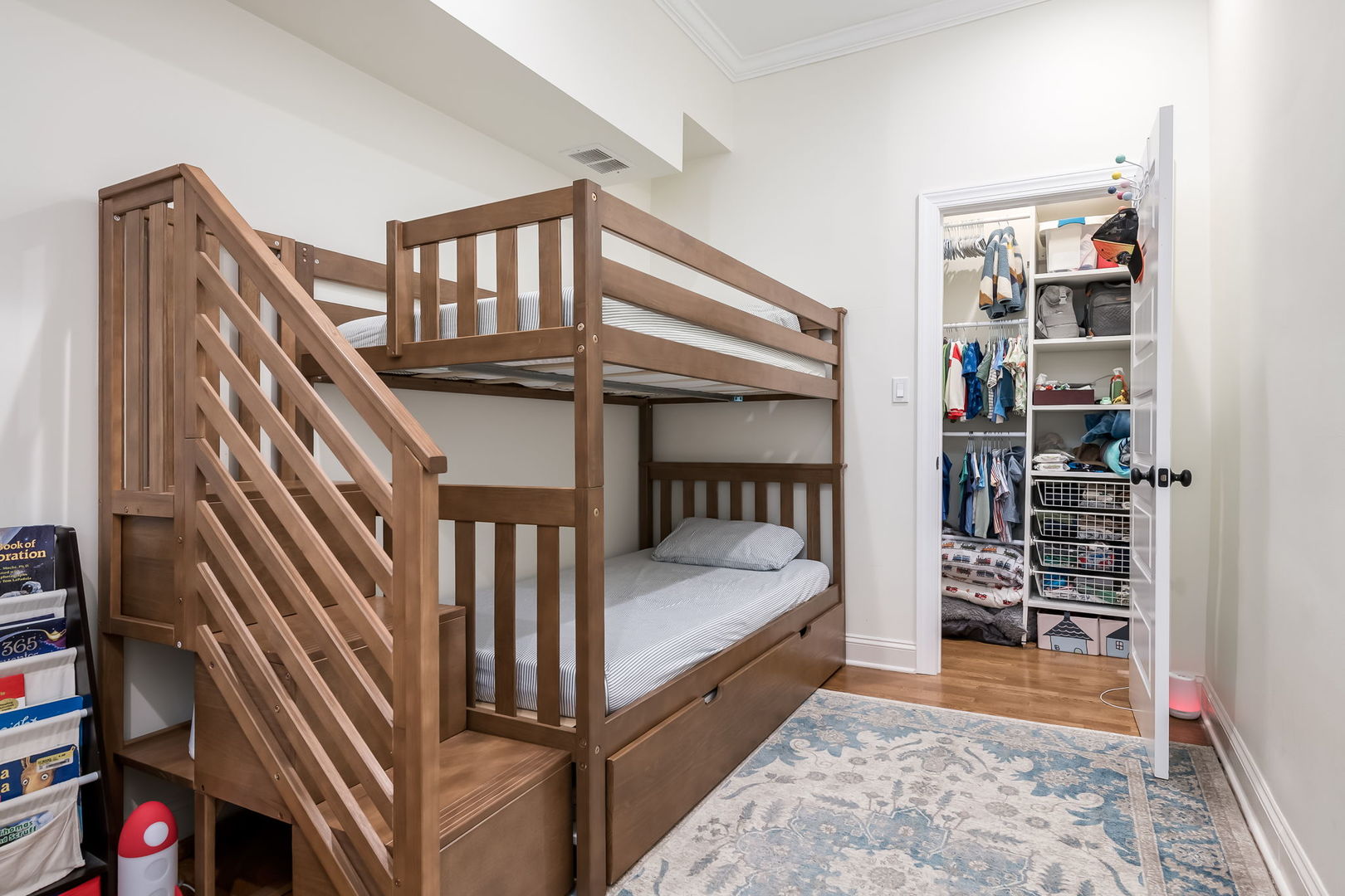 1940 N Cleveland Avenue Unit: 4