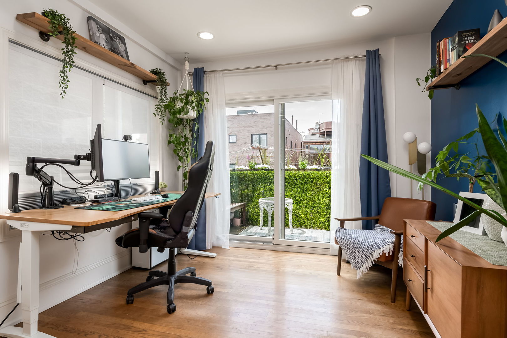 1940 N Cleveland Avenue Unit: 4