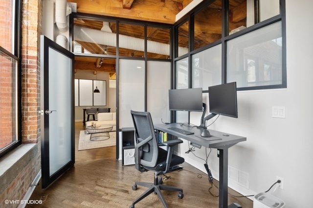 2222 N Racine Avenue Unit: 16
