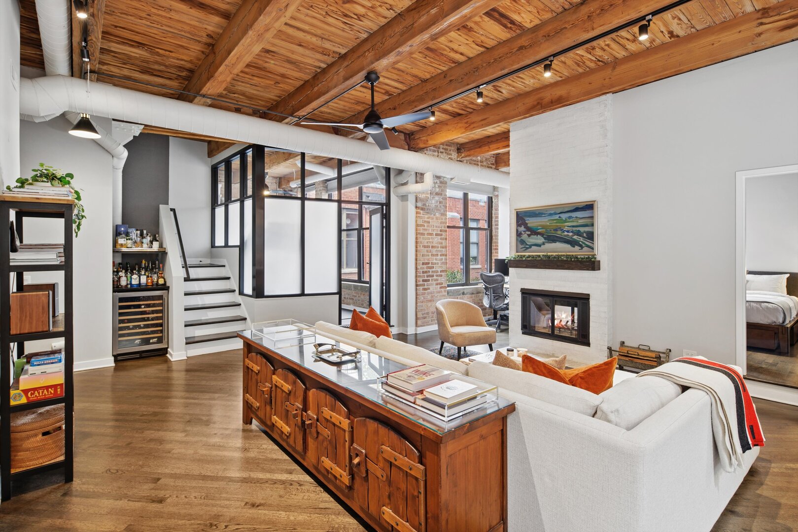 2222 N Racine Avenue Unit: 16
