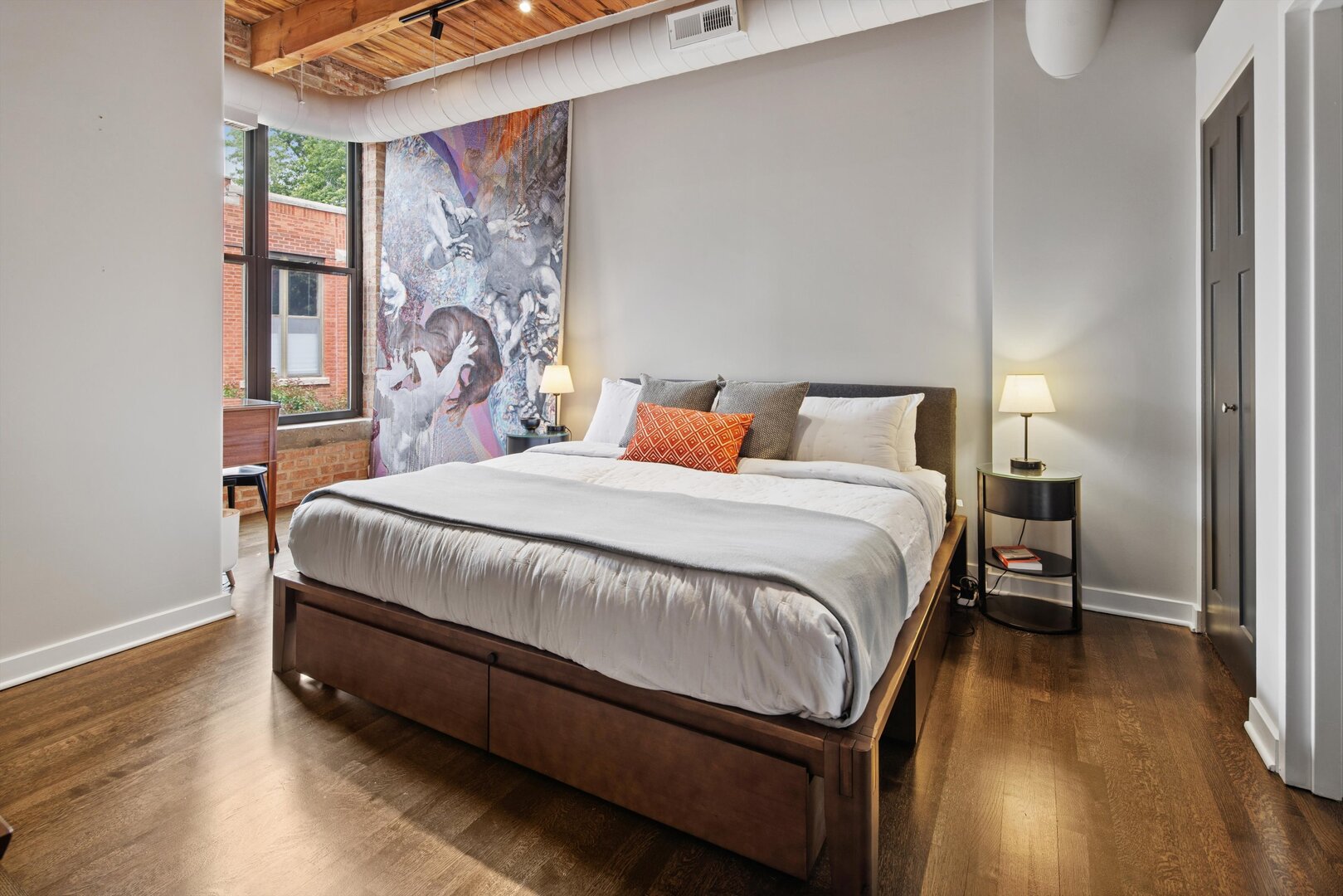 2222 N Racine Avenue Unit: 16