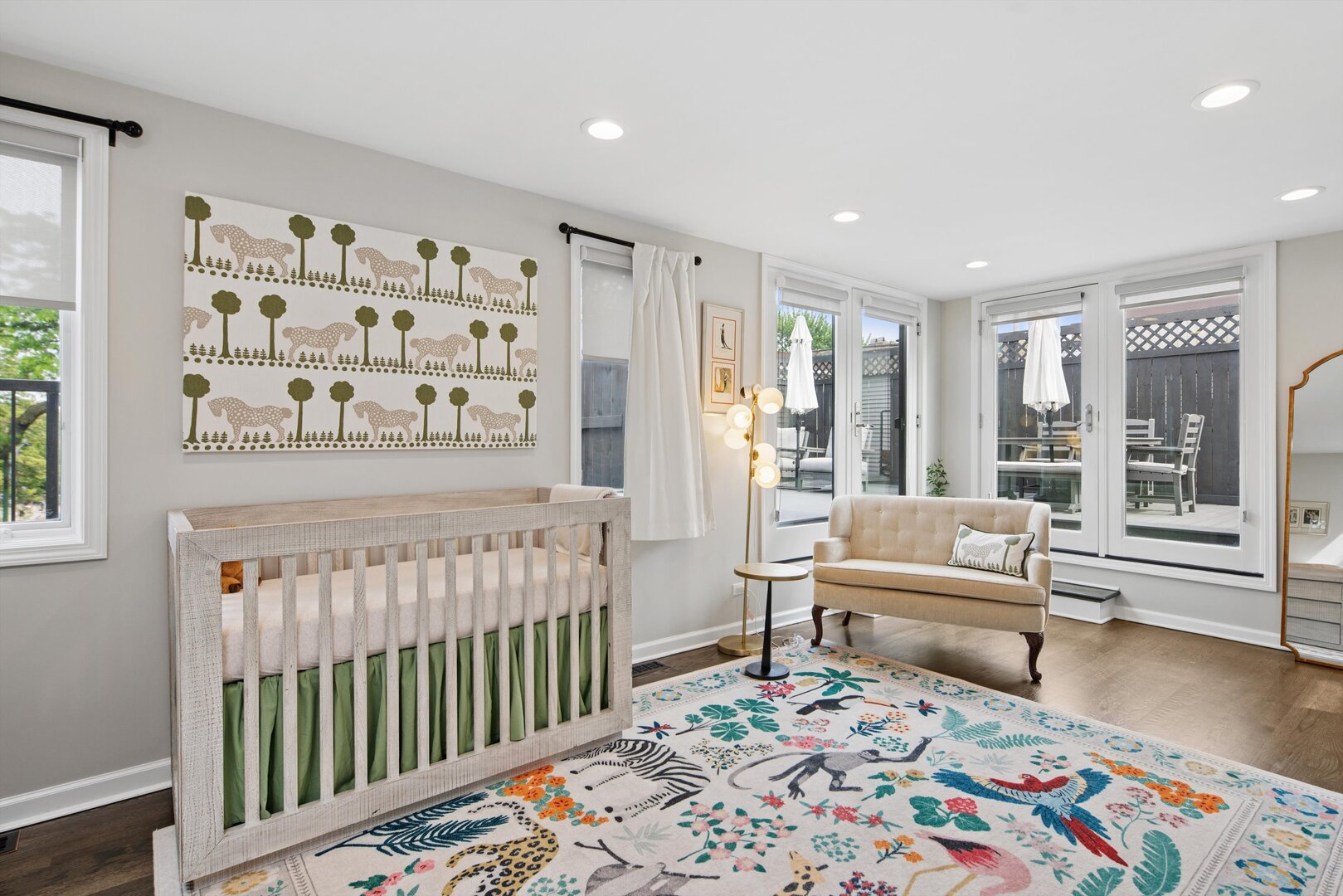 2222 N Racine Avenue Unit: 16