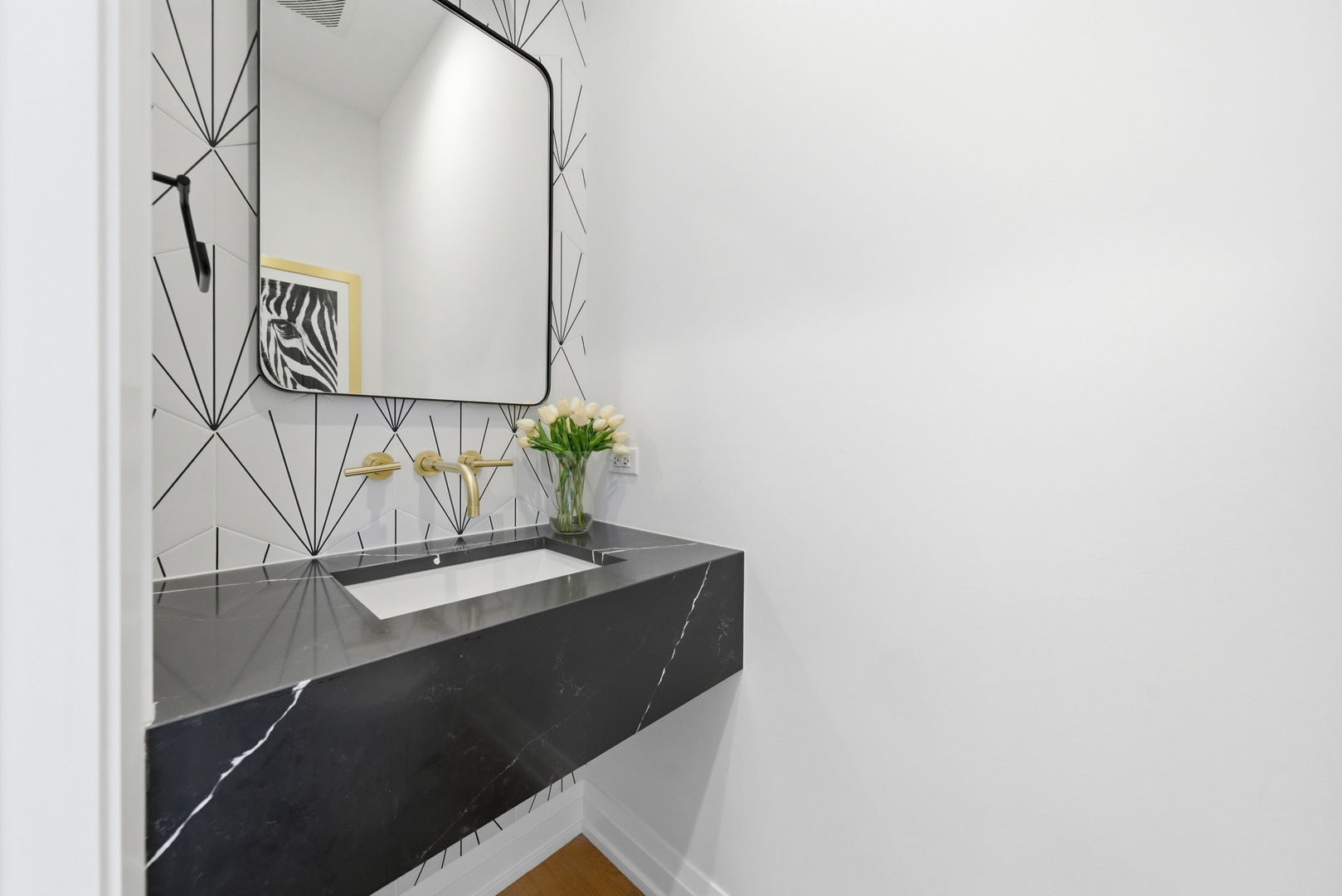 3250 N Racine Avenue Unit: 2