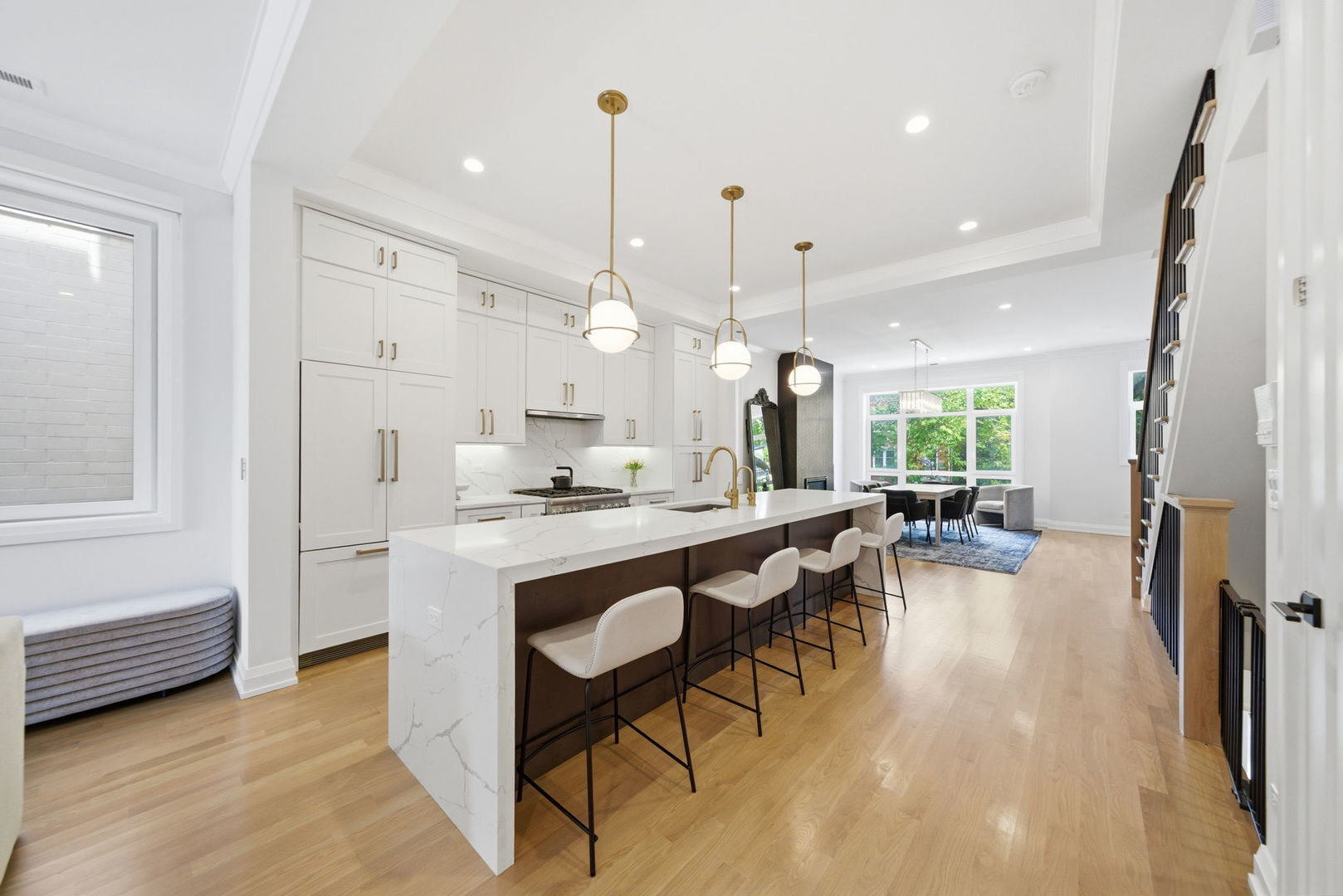 3250 N Racine Avenue Unit: 2