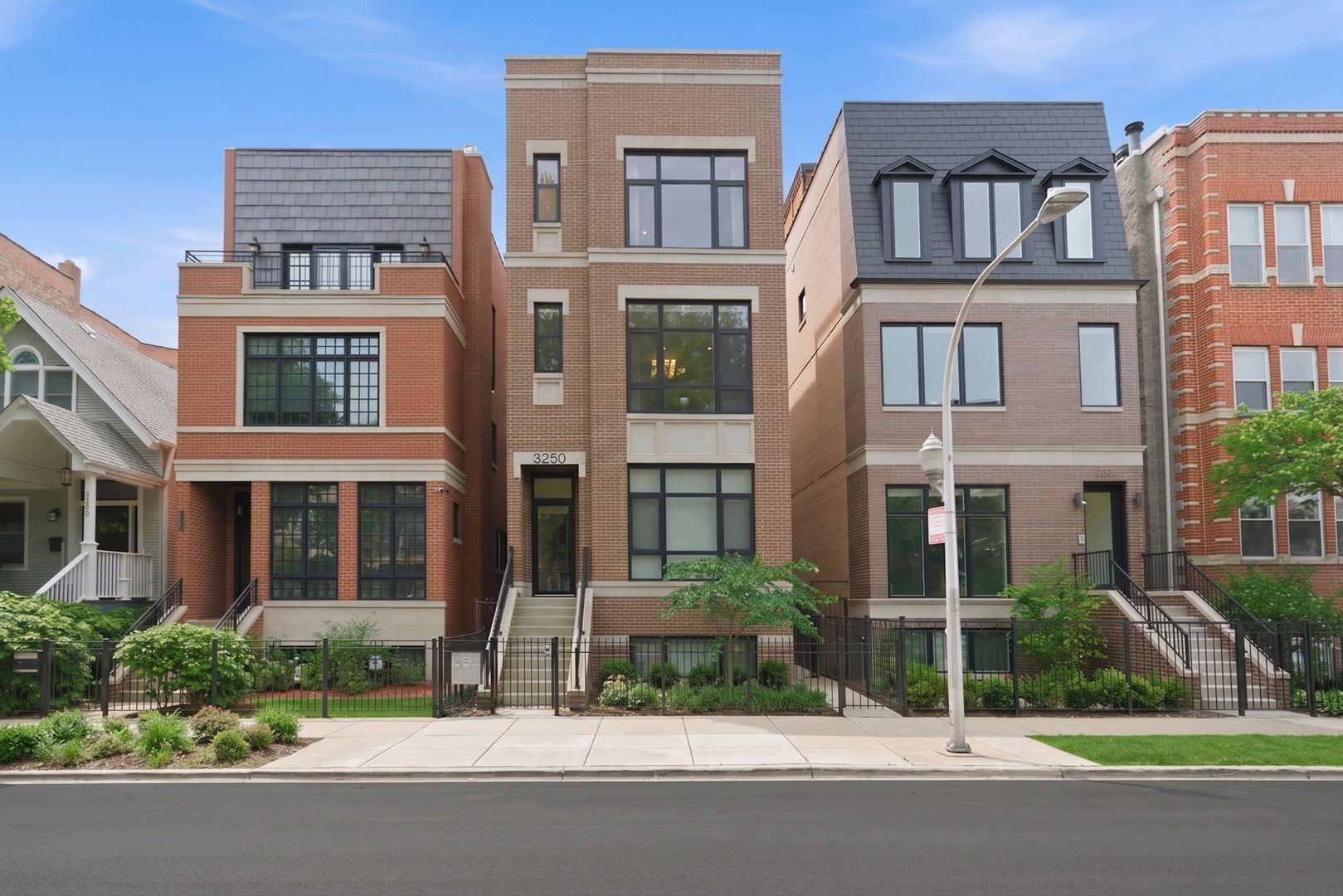 3250 N Racine Avenue Unit: 2