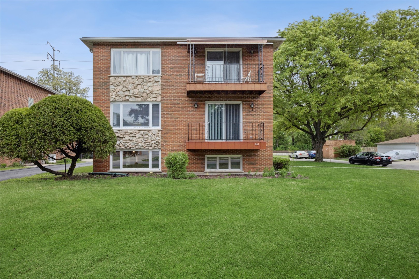 801 Barnsdale Road Unit: 1