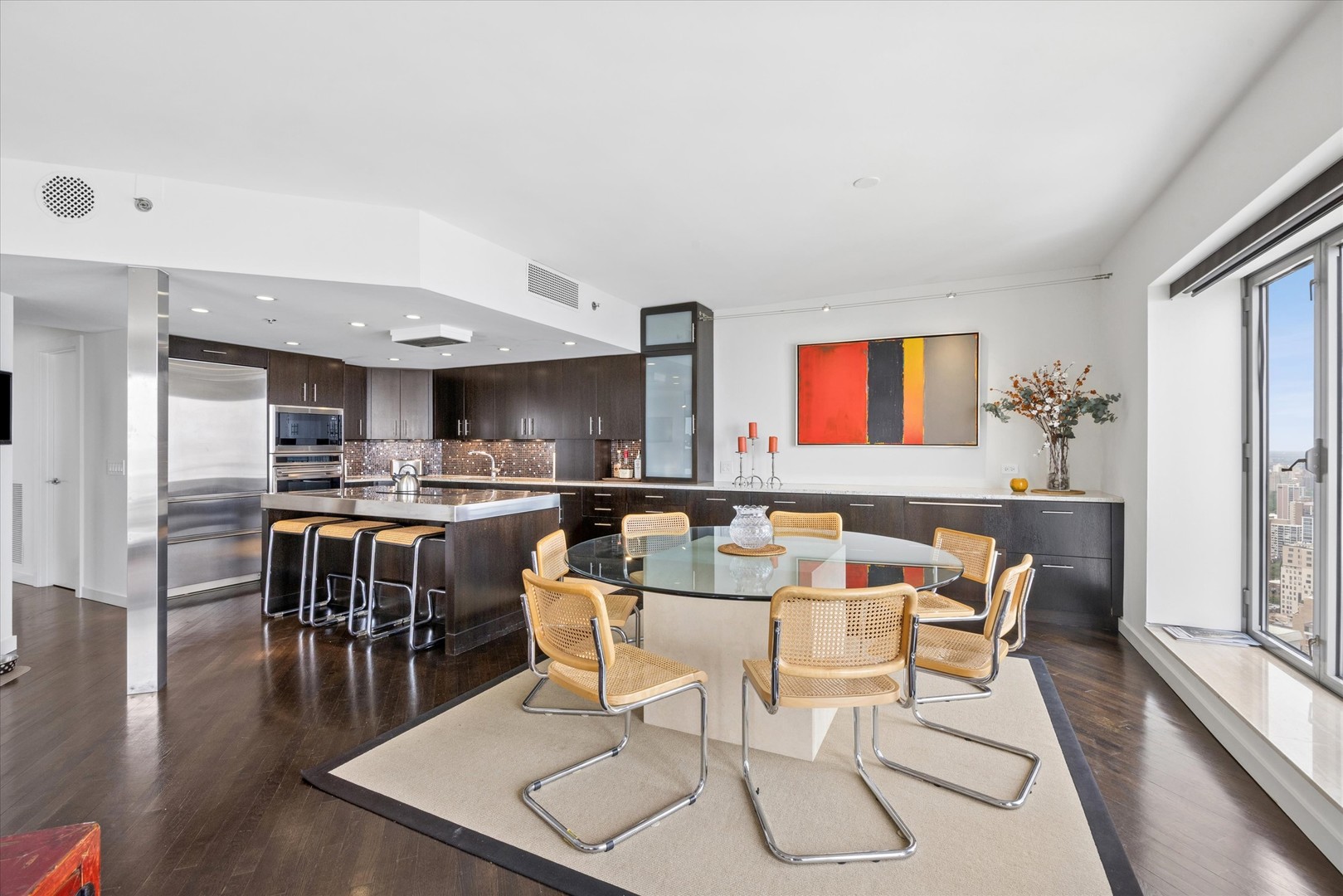 950 N Michigan Avenue Unit: 3802
