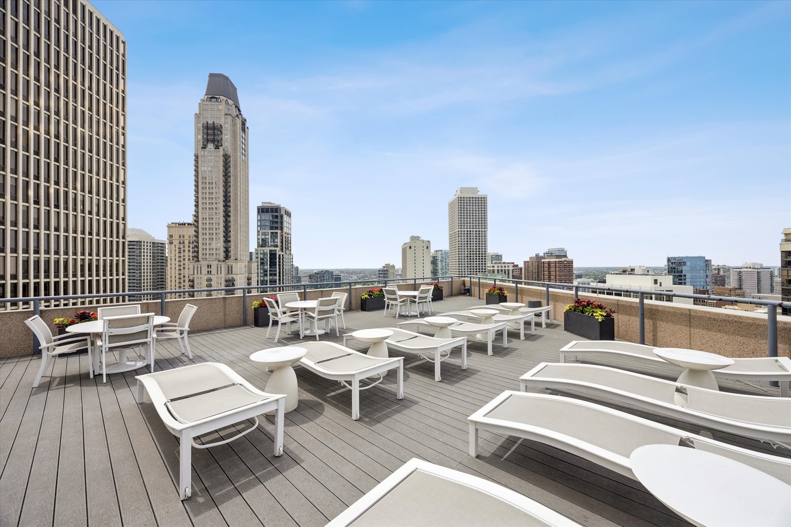 950 N Michigan Avenue Unit: 3802