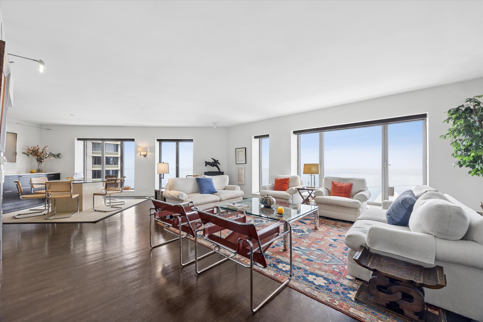 950 N Michigan Avenue Unit: 3802