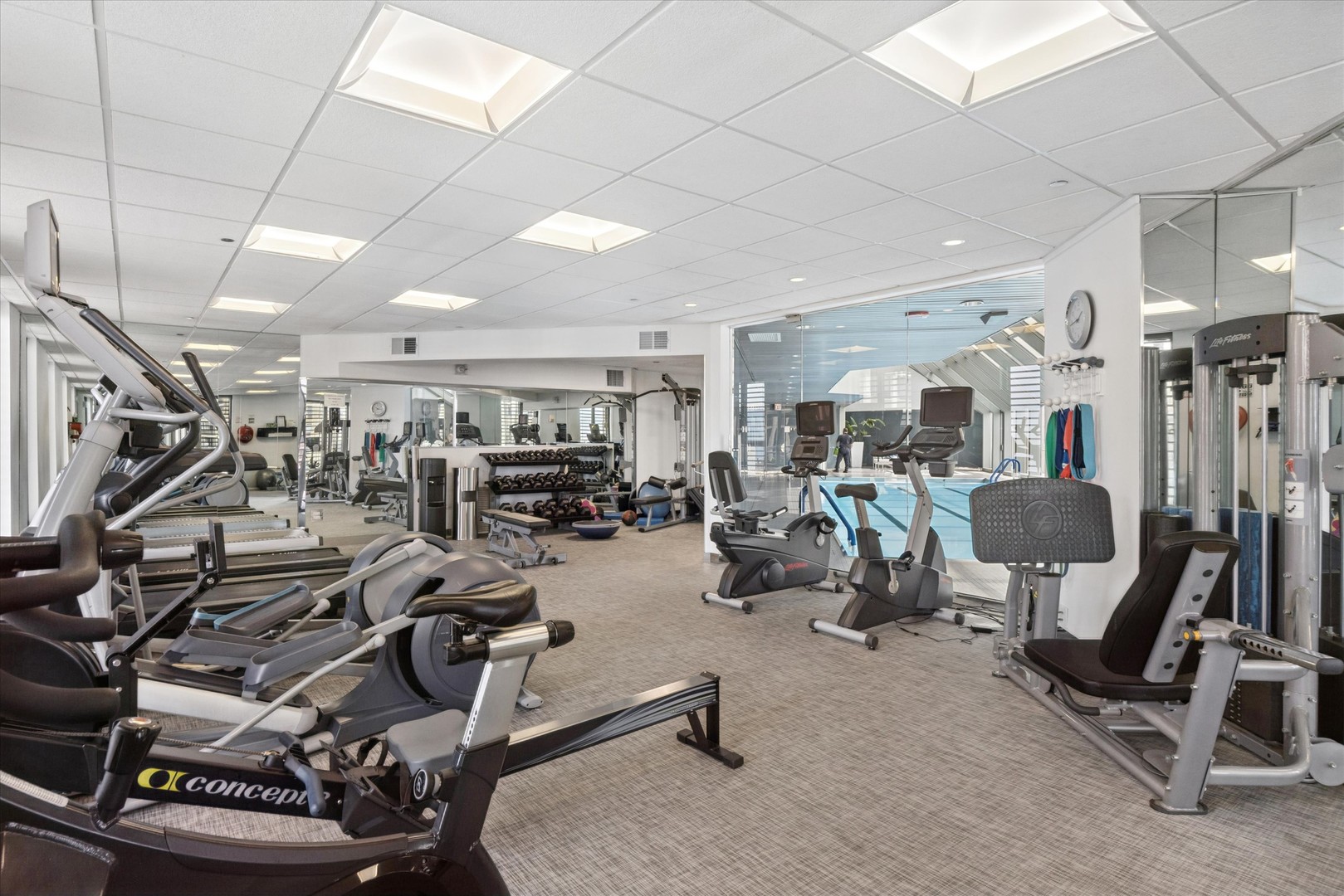 950 N Michigan Avenue Unit: 3802