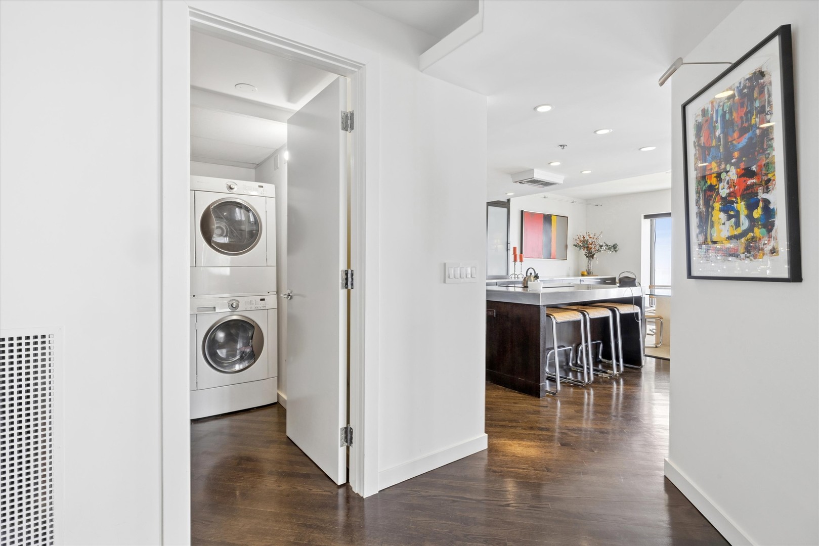 950 N Michigan Avenue Unit: 3802