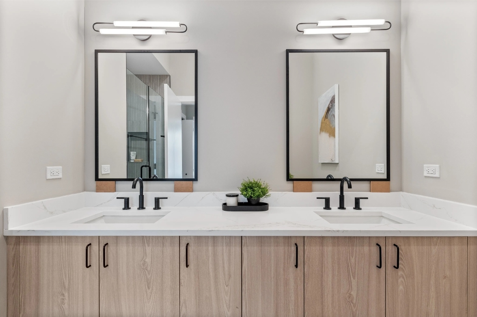 3217 N Clark Street Unit: 202