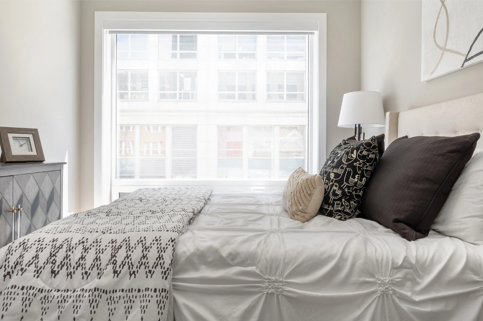 3217 N Clark Street Unit: 202
